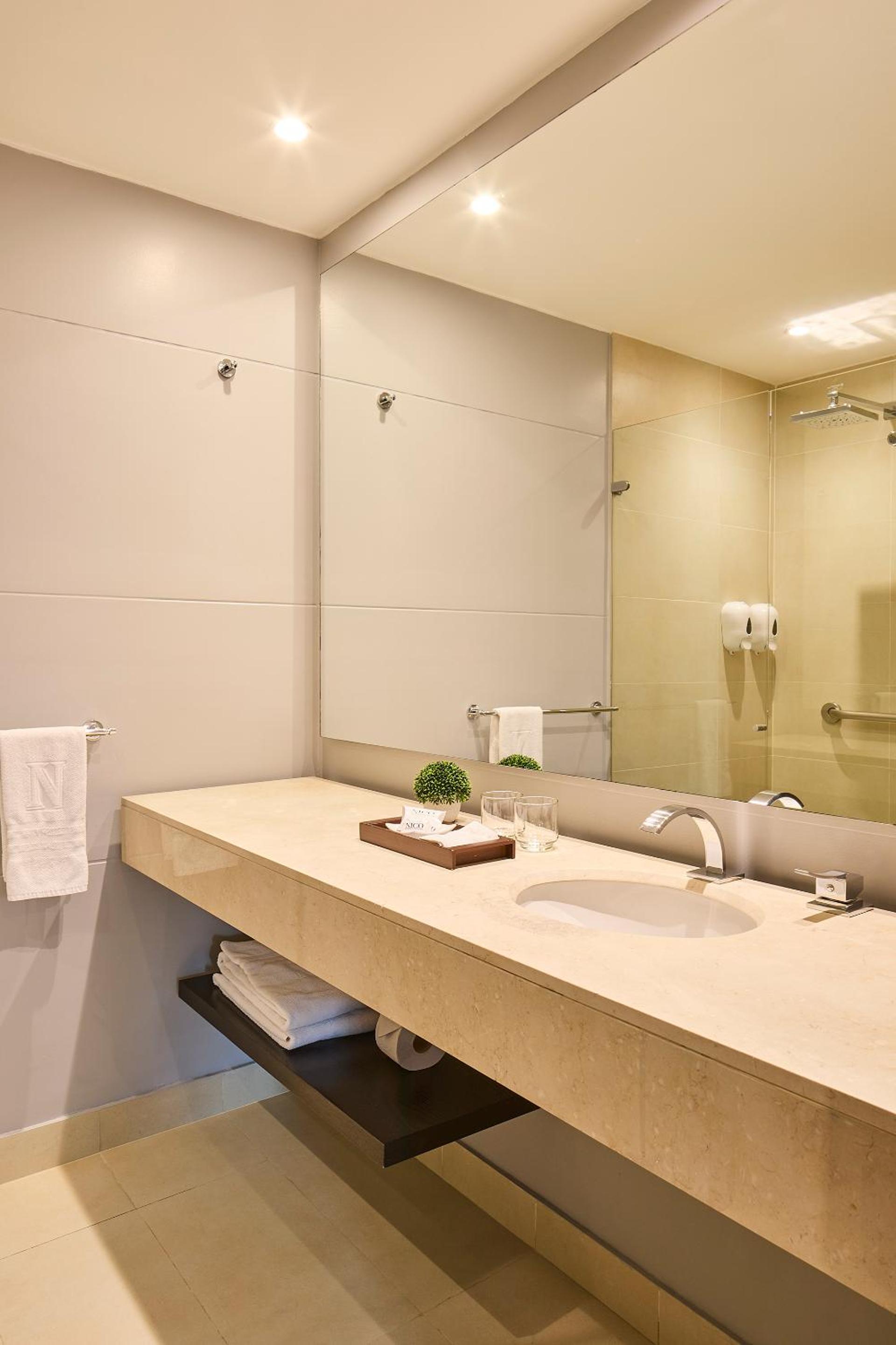 Twin Room - Photo 2