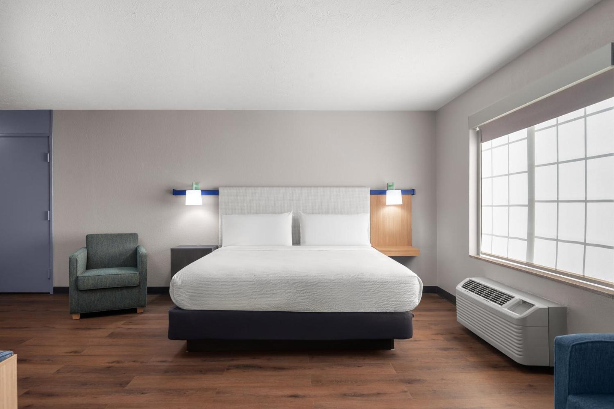 King Suite - Photo 4