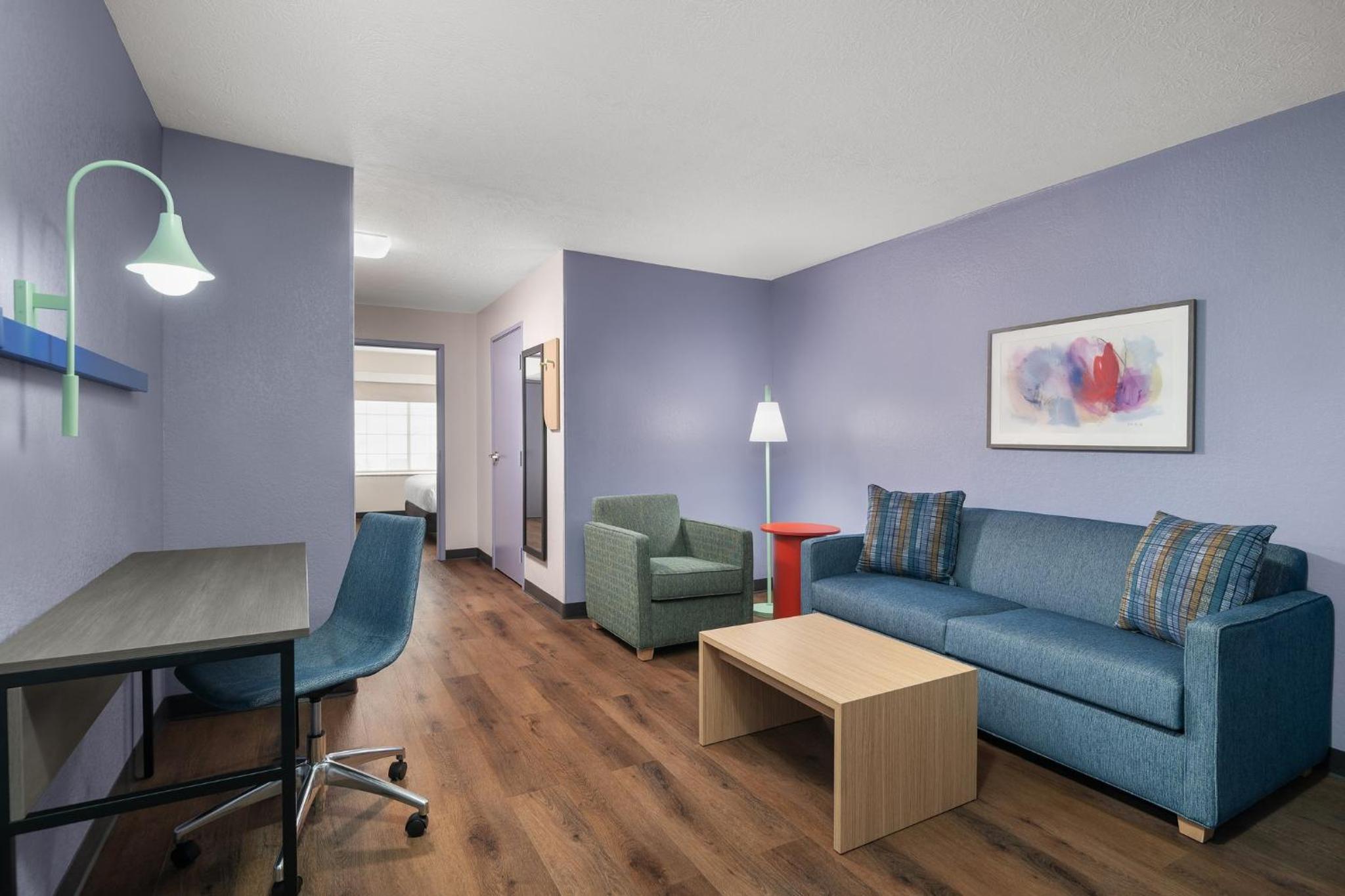 One-Bedroom King Suite - Photo 8