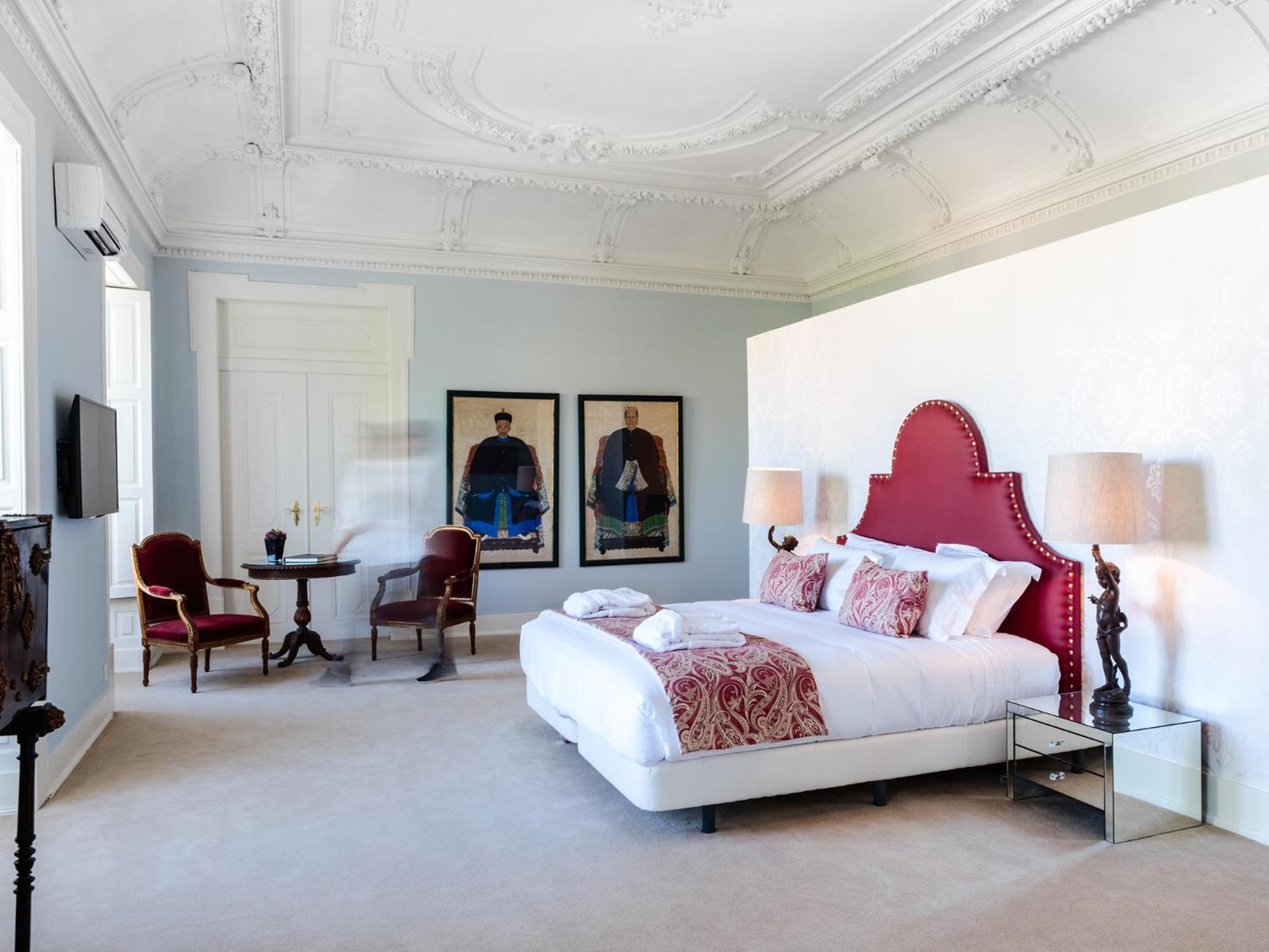 Master Suite with River View photo 1