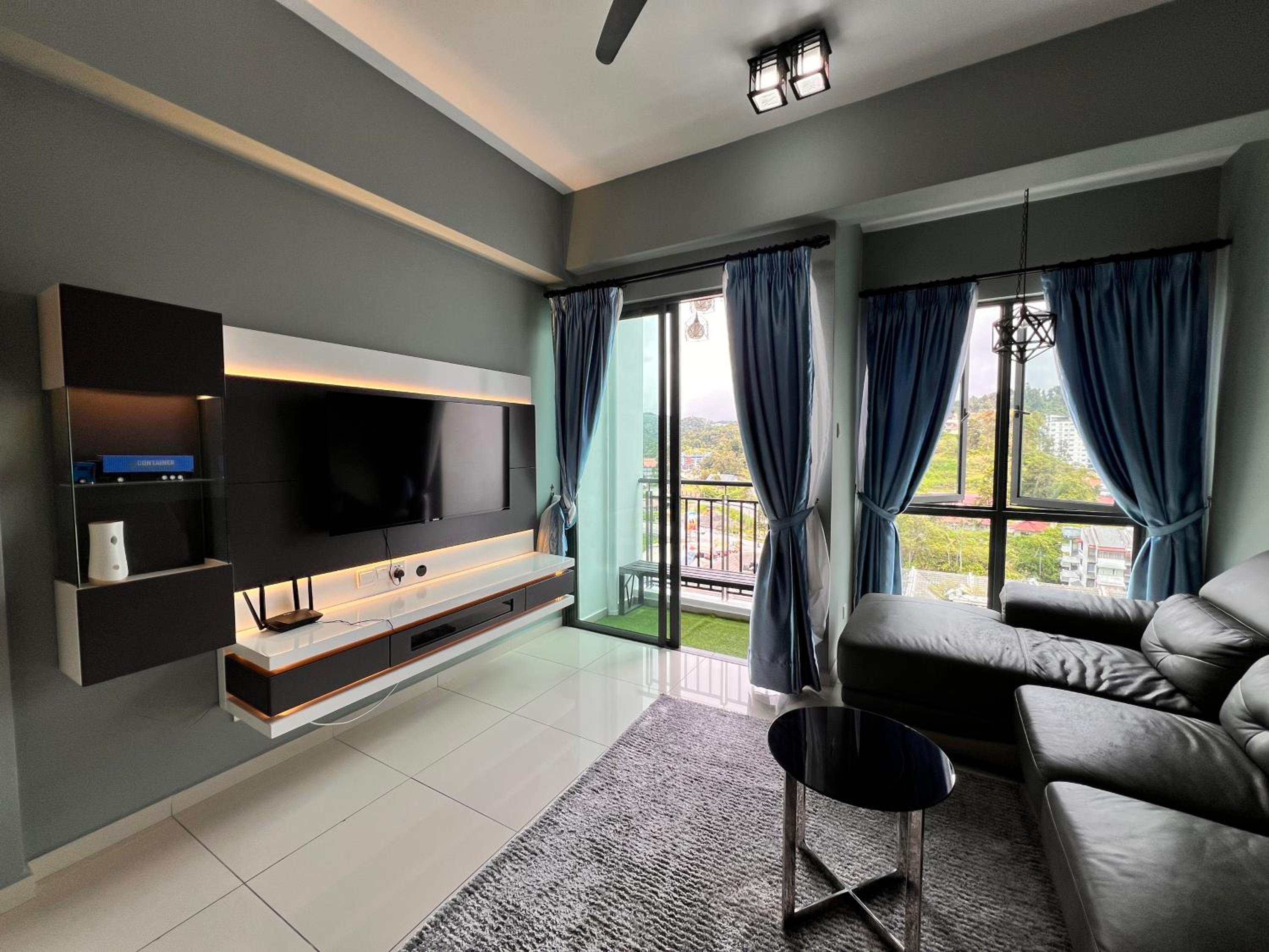 Two-Bedroom Apartment with Balcony photo 2
