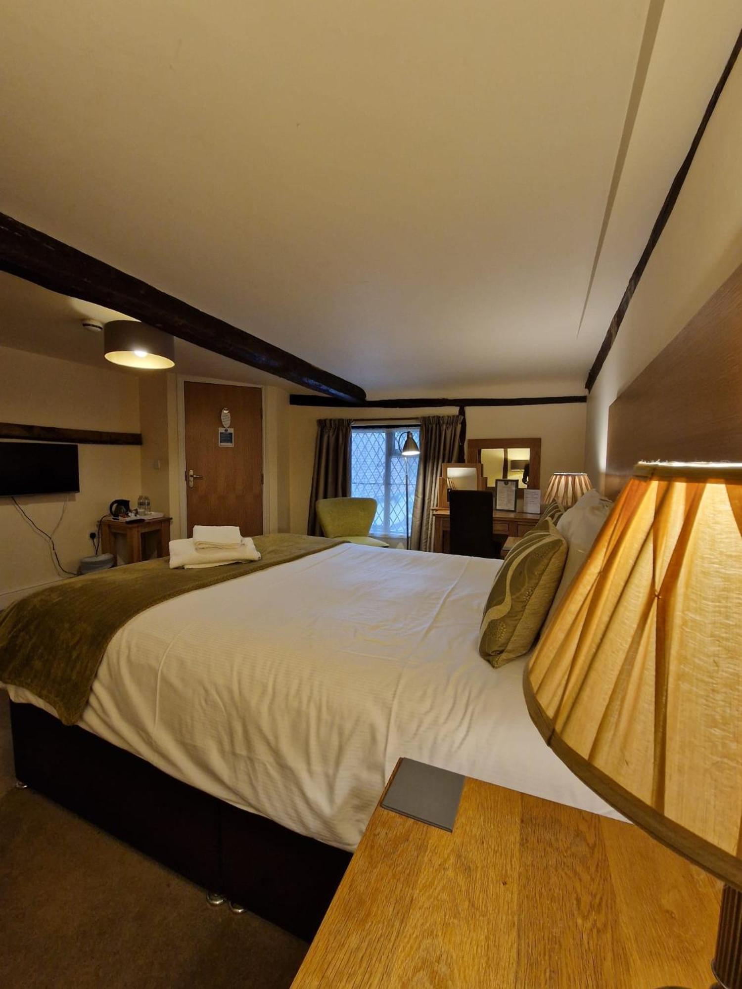 Standard King Room