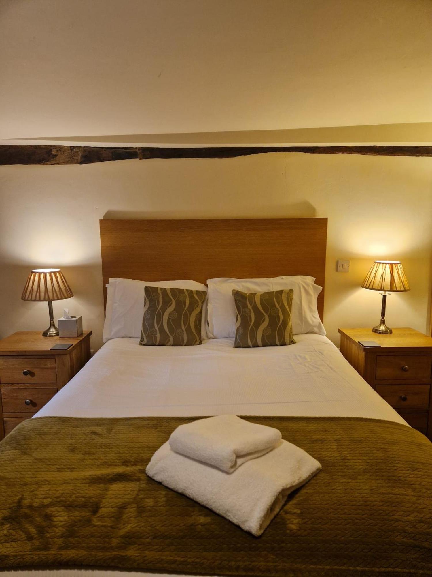 Standard King Room photo 2