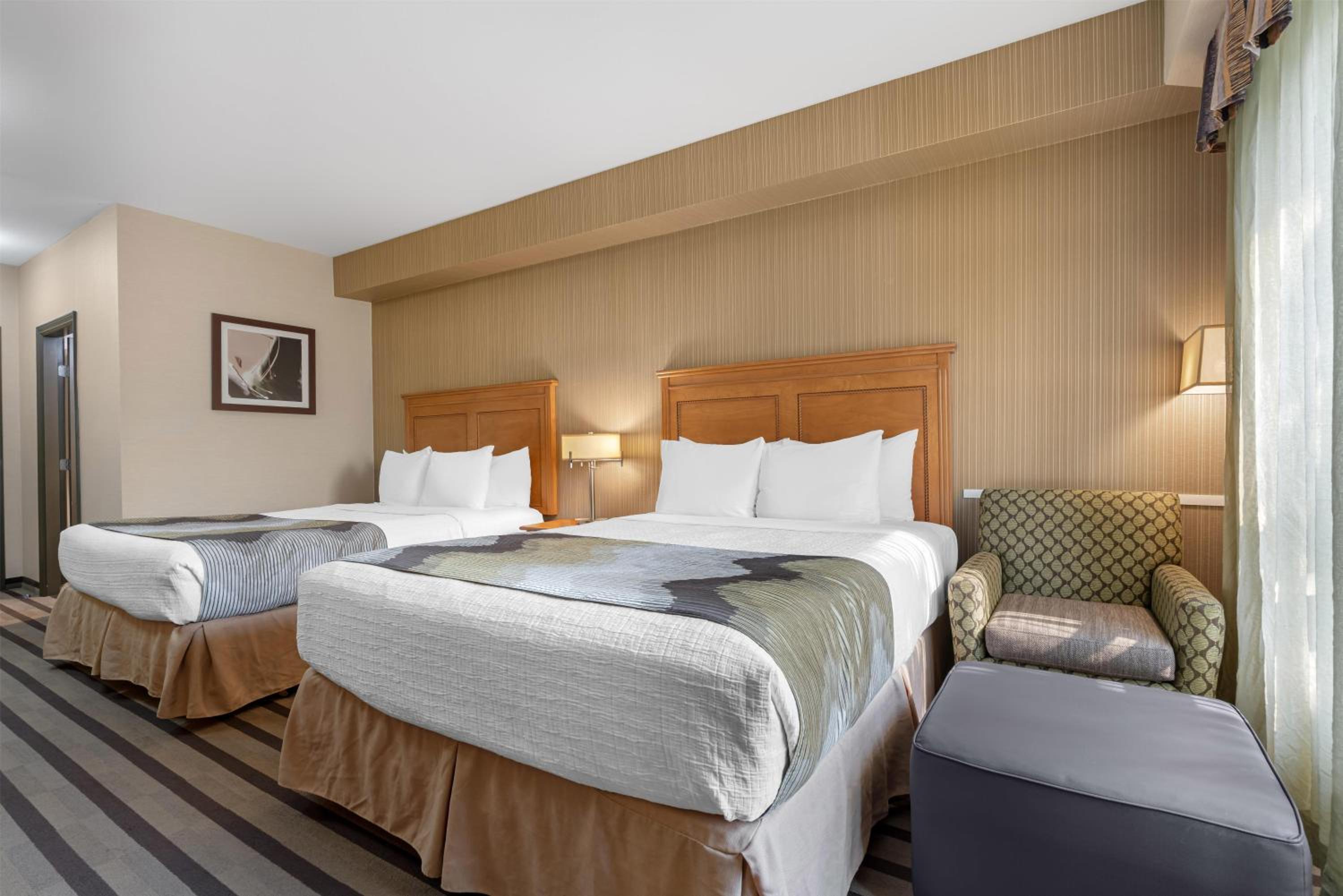 Queen Room with Two Queen Beds and Kitchenette - Third Floor/Non-Smoking