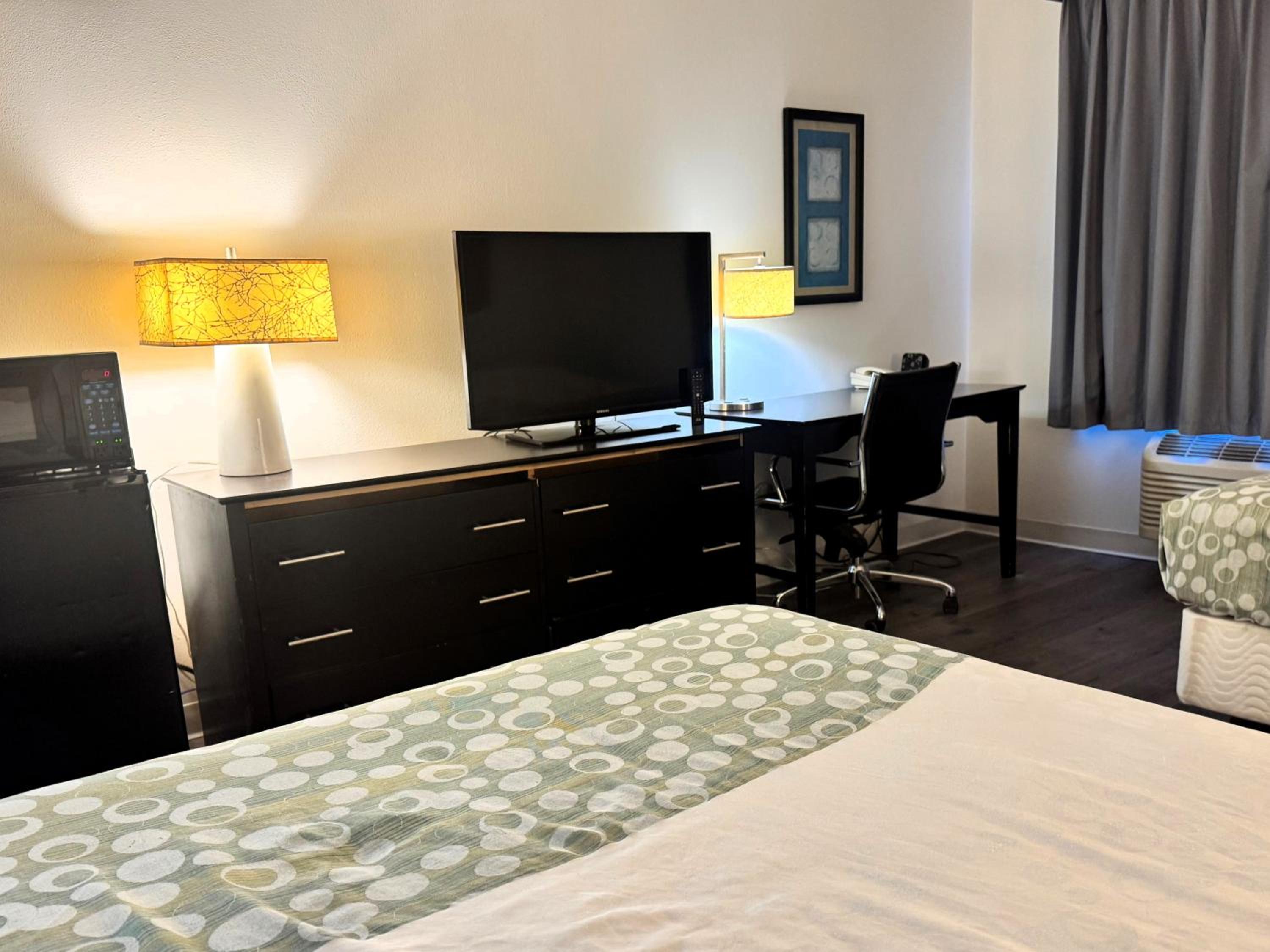 Double Room with Two Double Beds - Non-Smoking - Photo 1