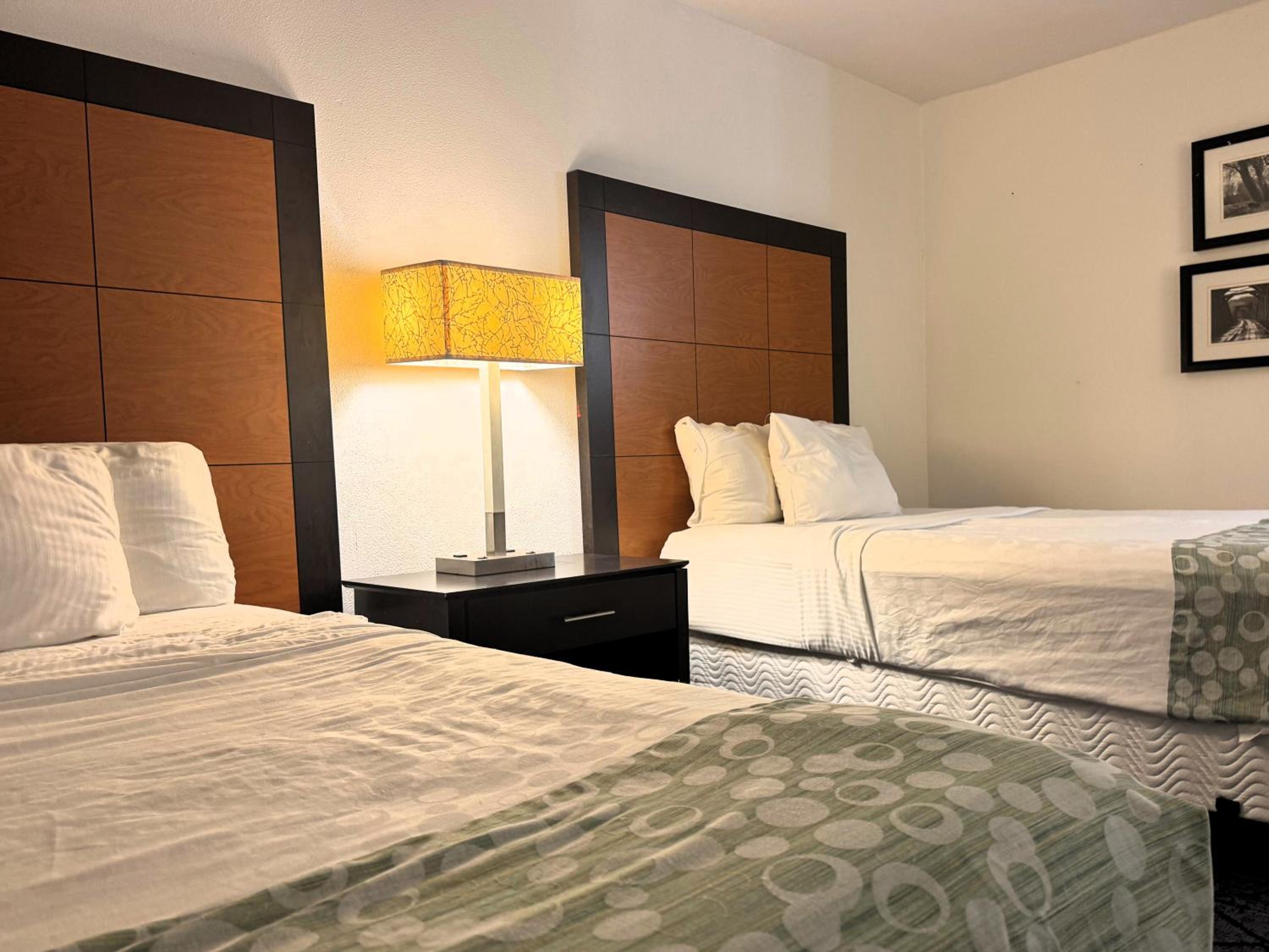 Double Room with Two Double Beds - Non-Smoking - Photo 6