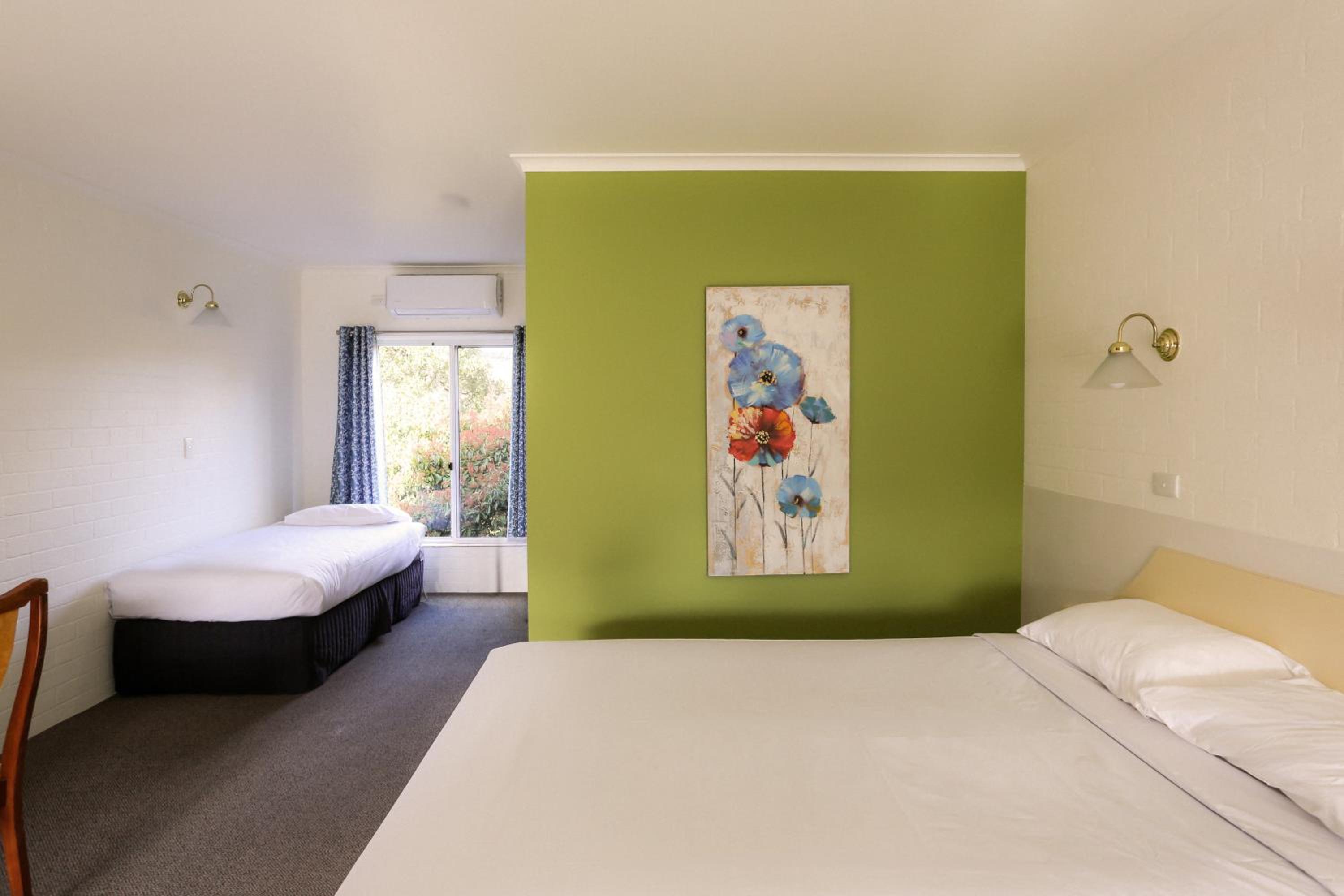 Twin Room with View