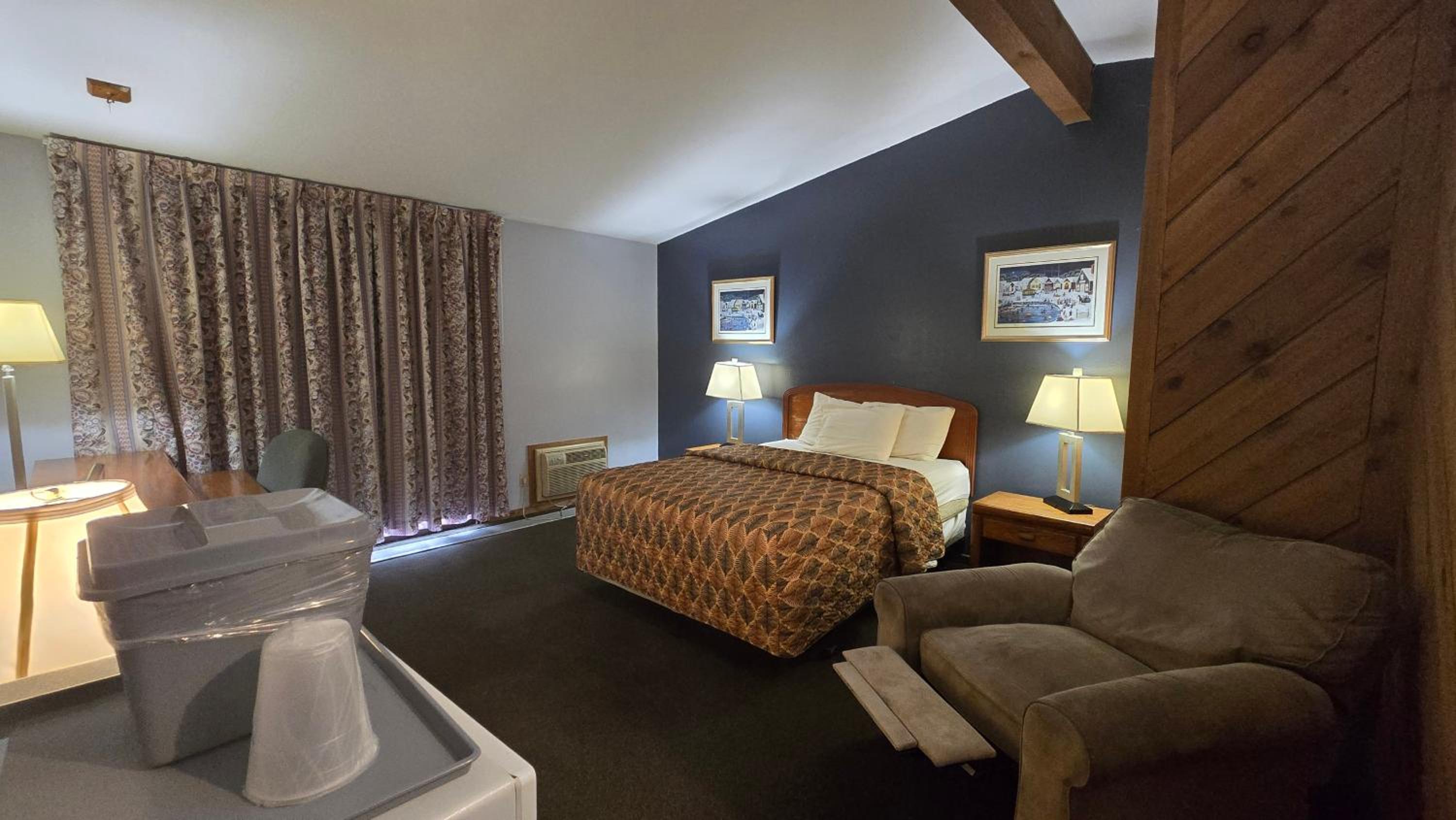 Queen Room with Balcony