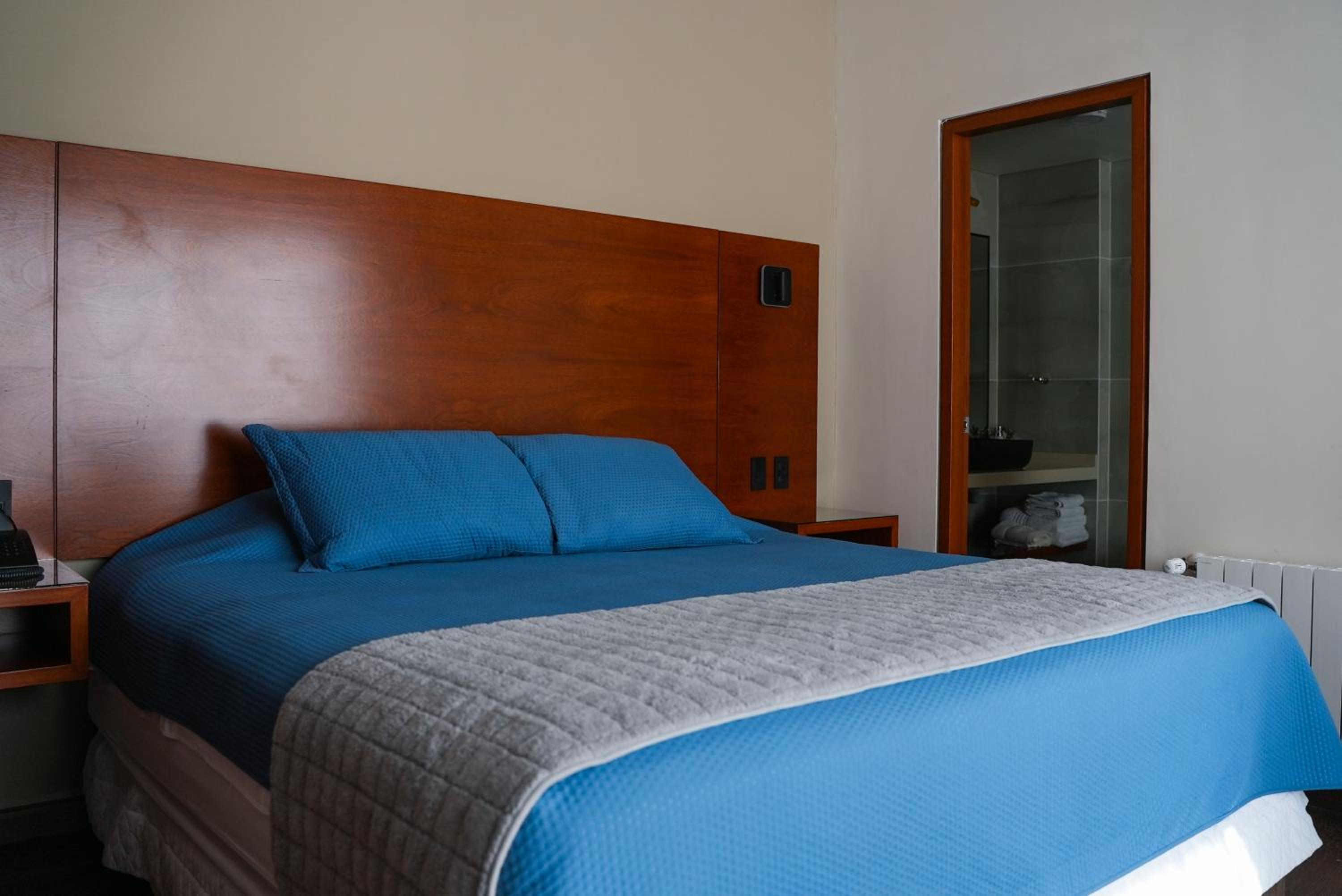 Deluxe Double Room with Bath photo 2