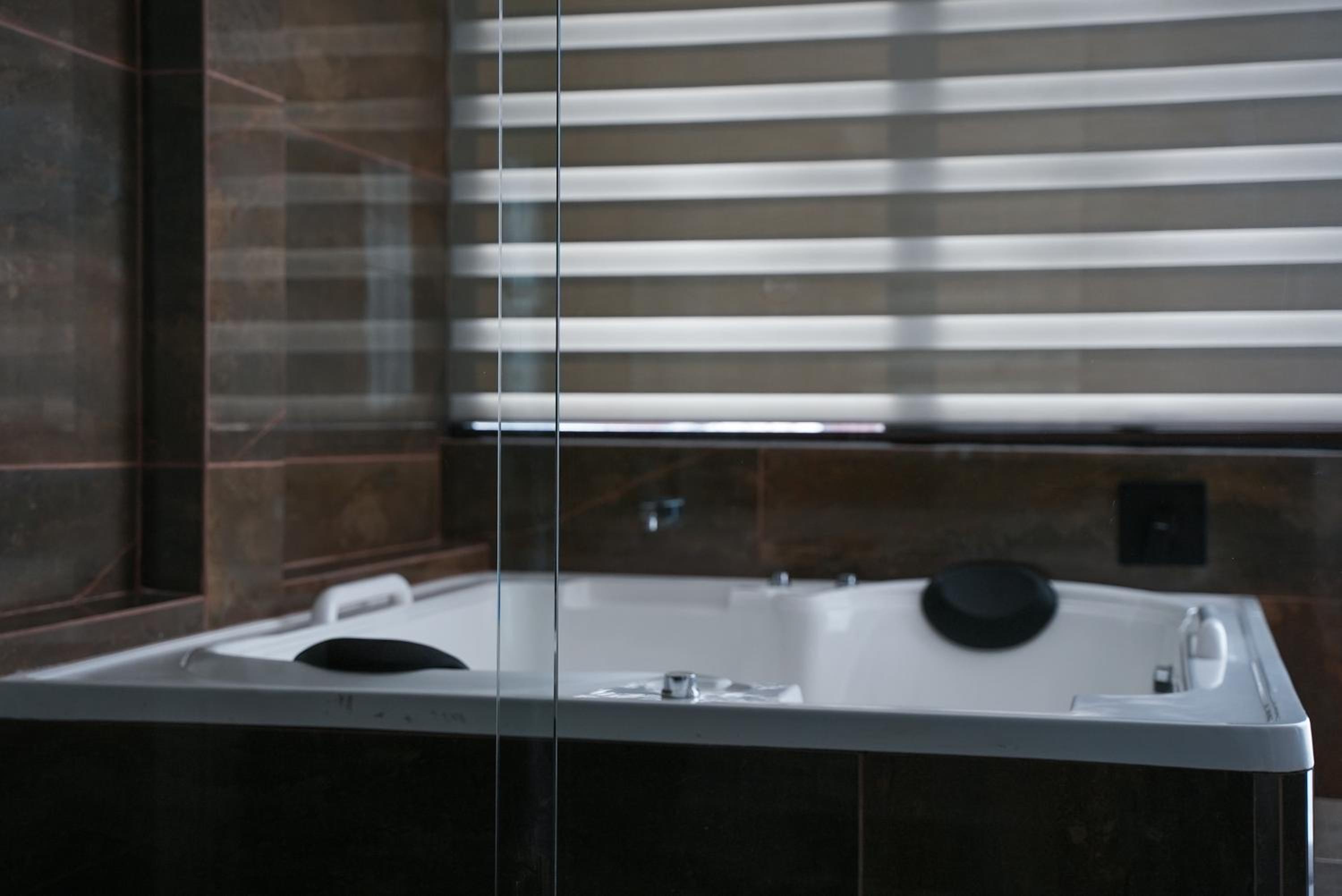 Deluxe Double Room with Bath