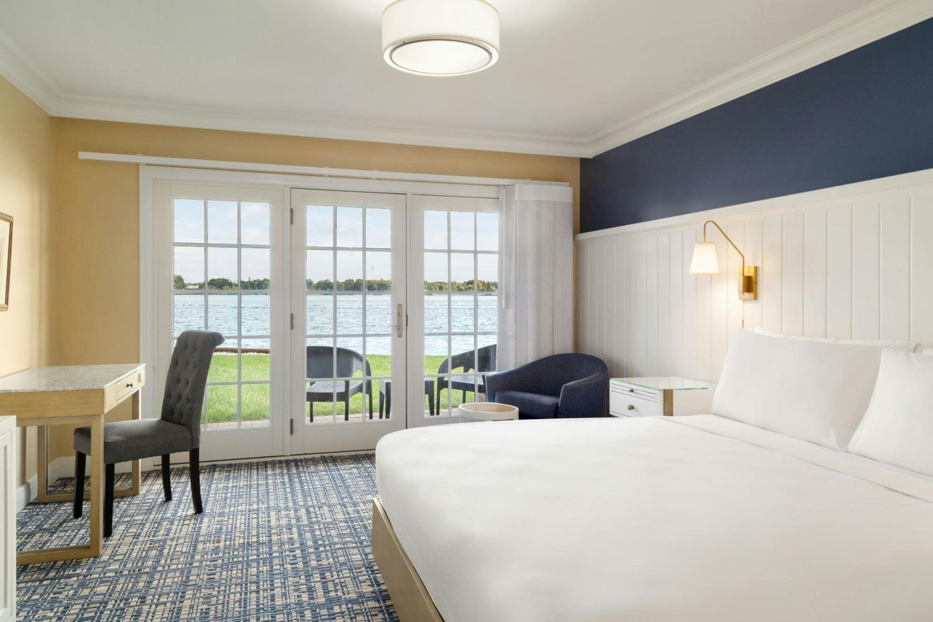 King Room with River View and Balcony
