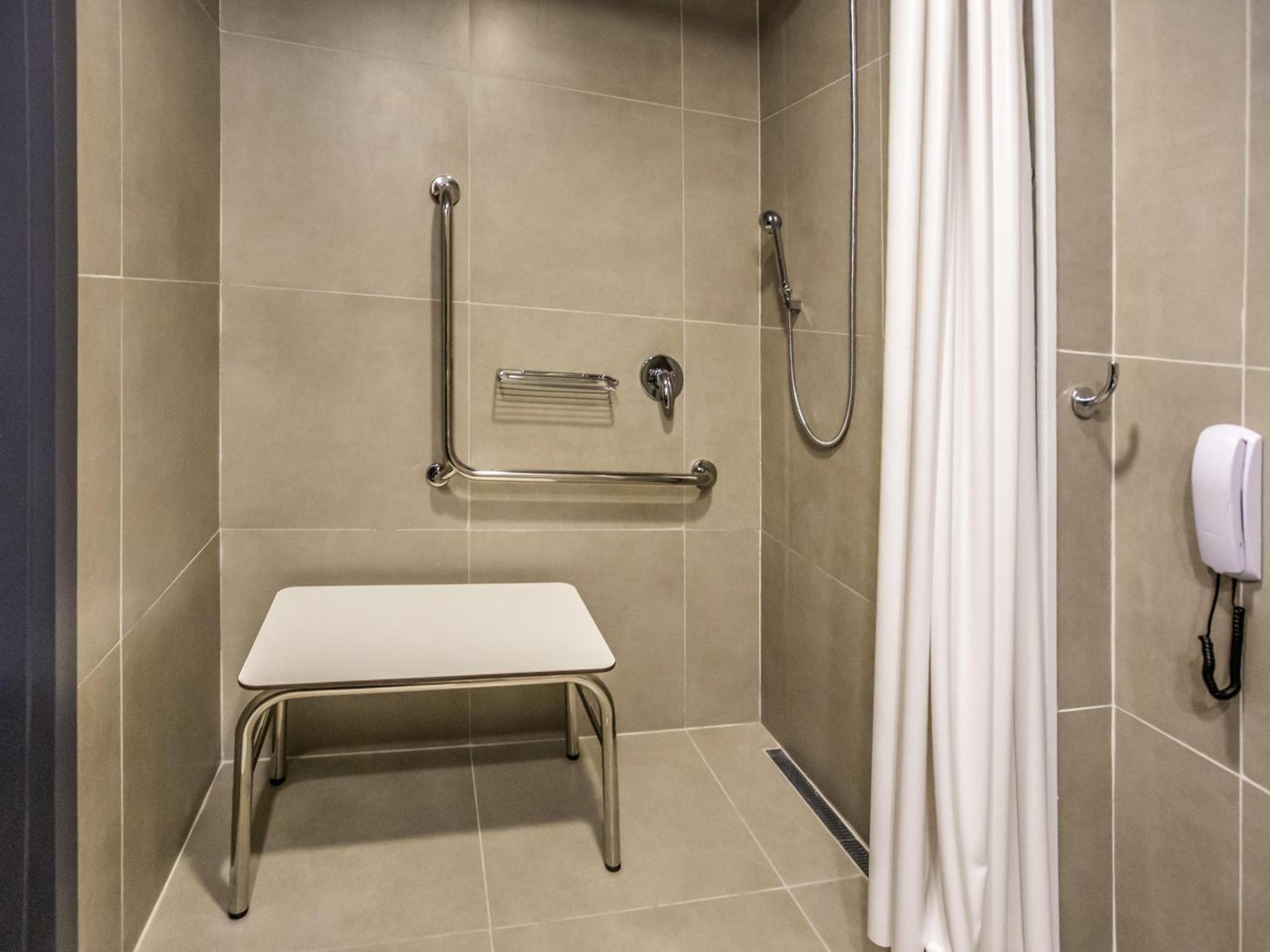 Adapted Standard Double Room - Photo 2