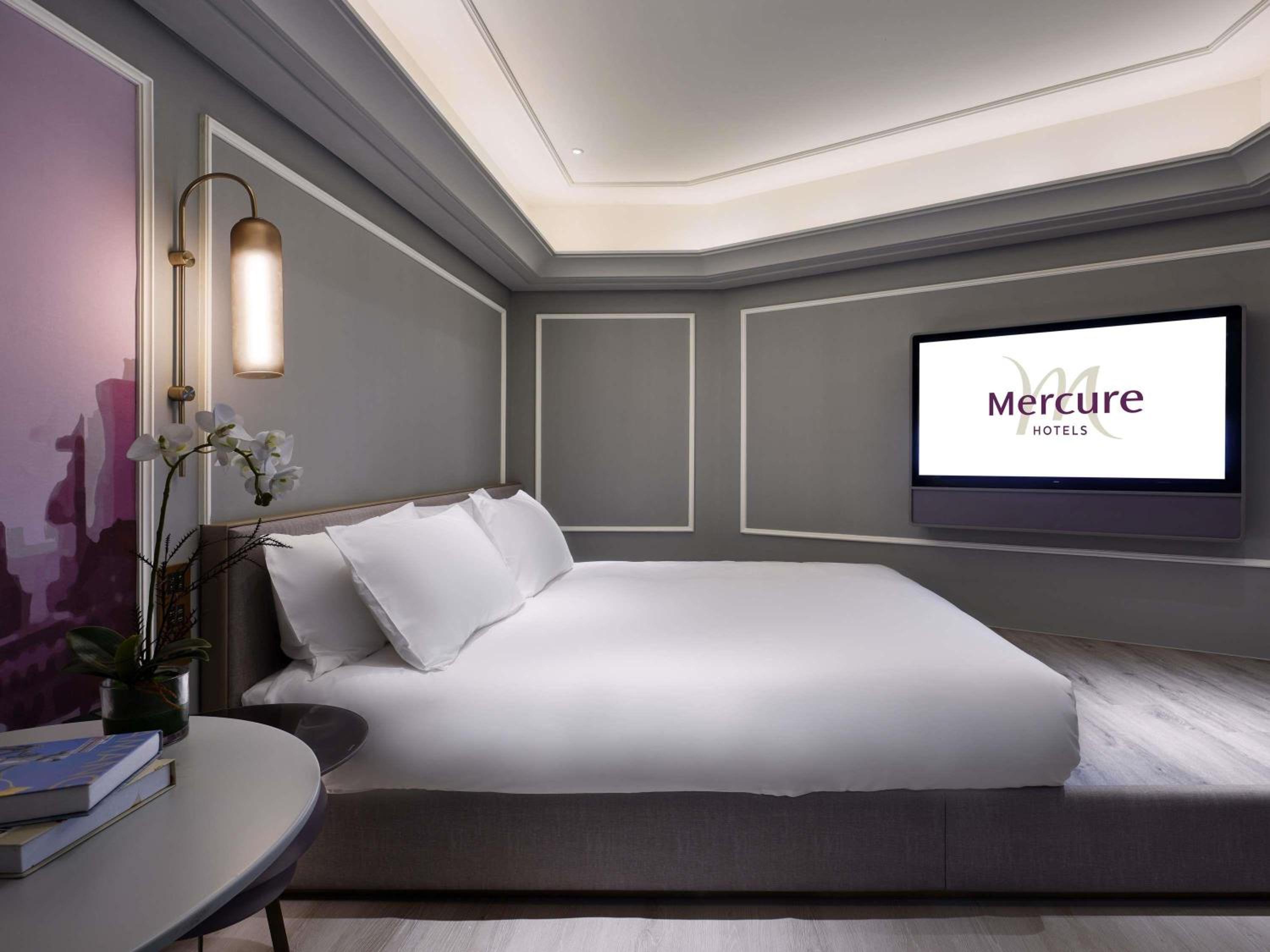Standard Queen Room