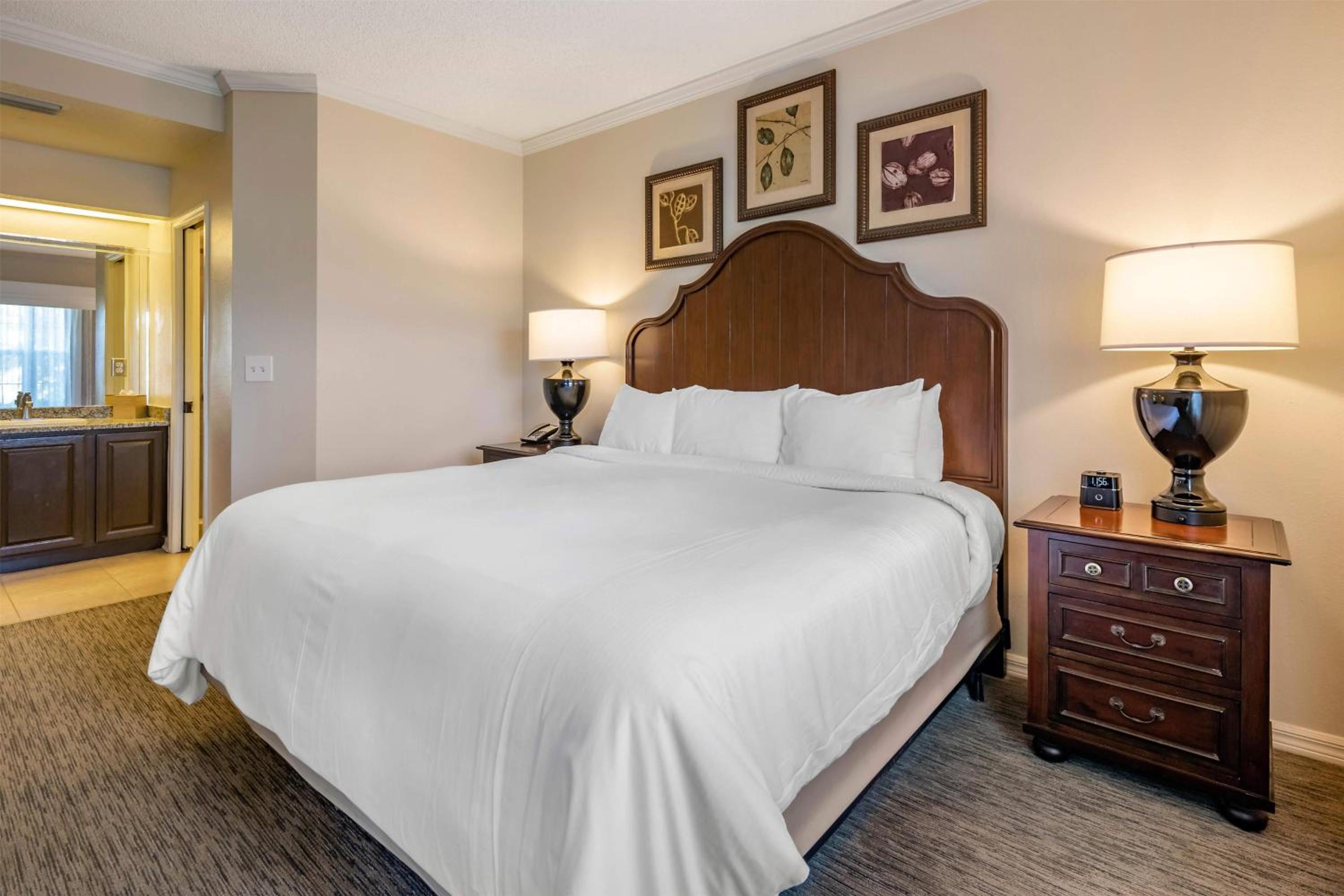 Two-Bedroom King Suite with Golf Course View