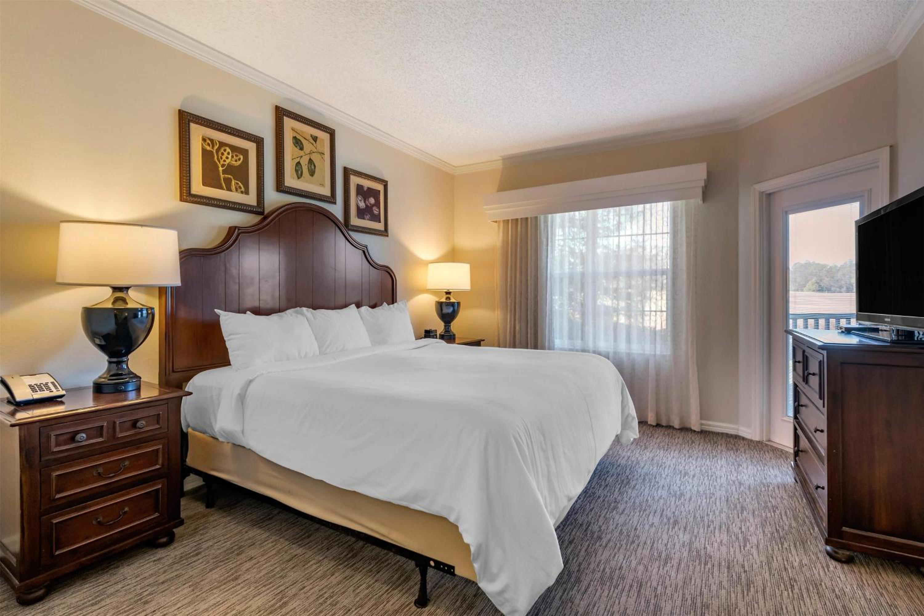 One-Bedroom King Suite Plus