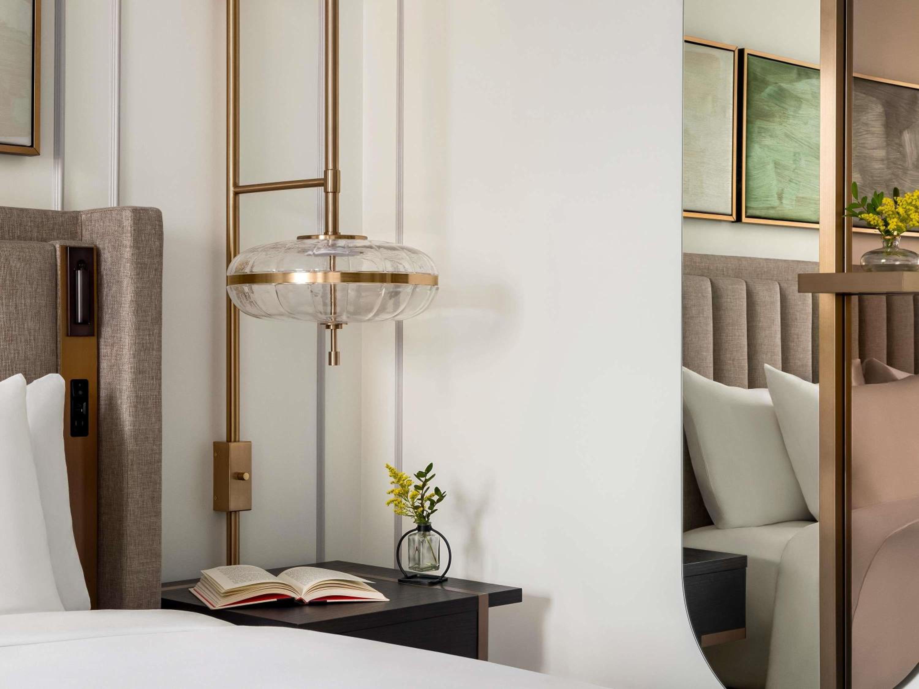 Fairmont Queen Room