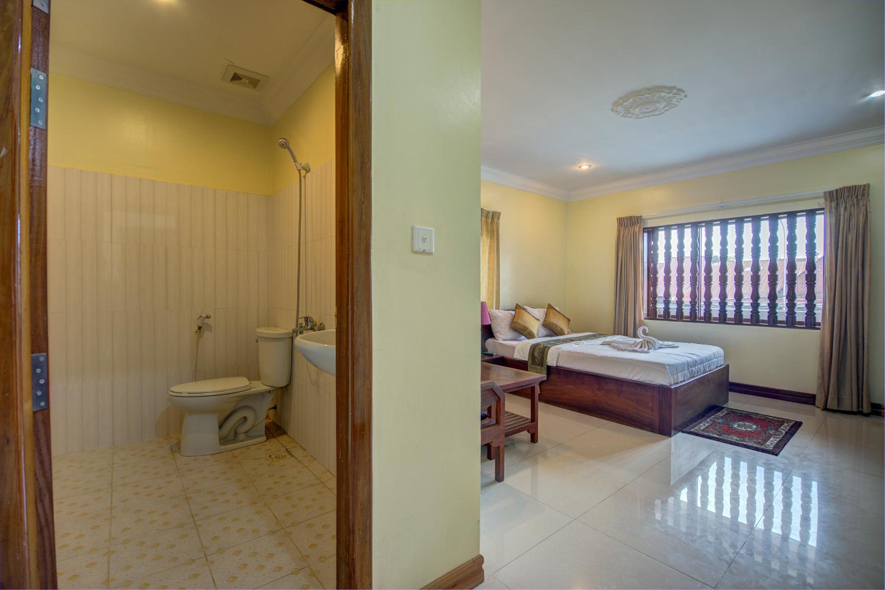 Standard Double Room - Photo 5