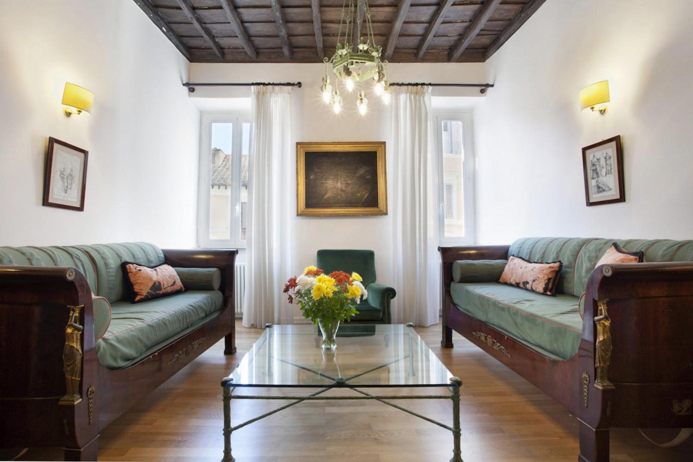 One-Bedroom Apartment - Via dei Serpenti 140