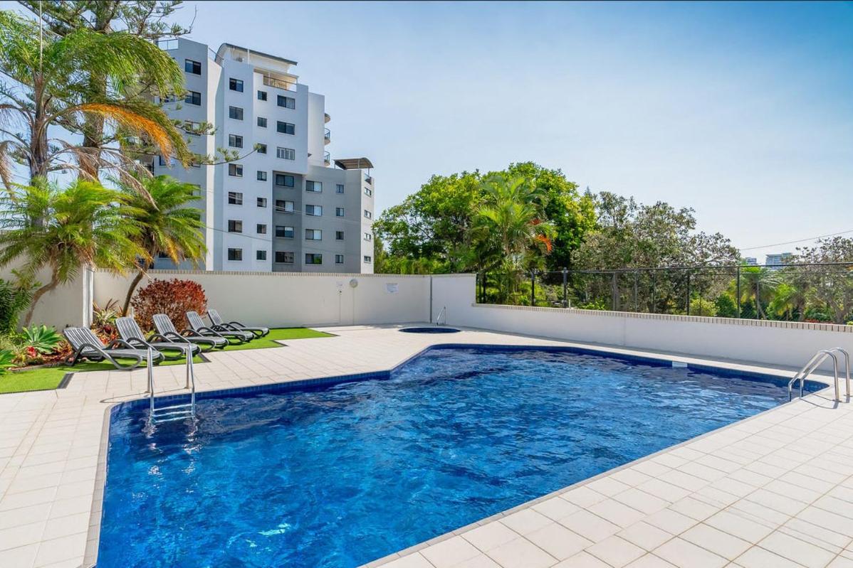 Two-Bedroom Apartment with Partial Ocean View photo 2