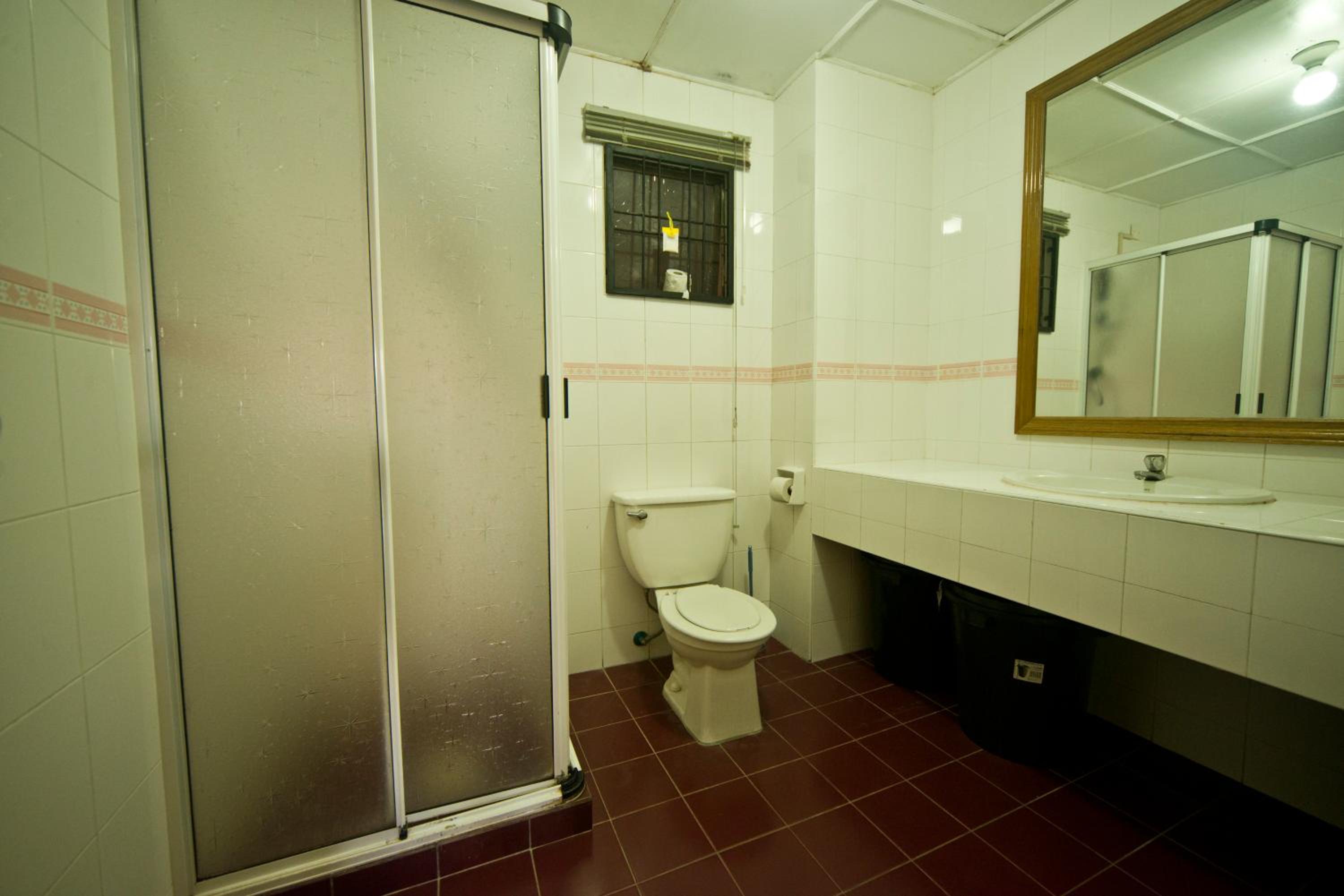 Three-Bedroom Apartment - Photo 17