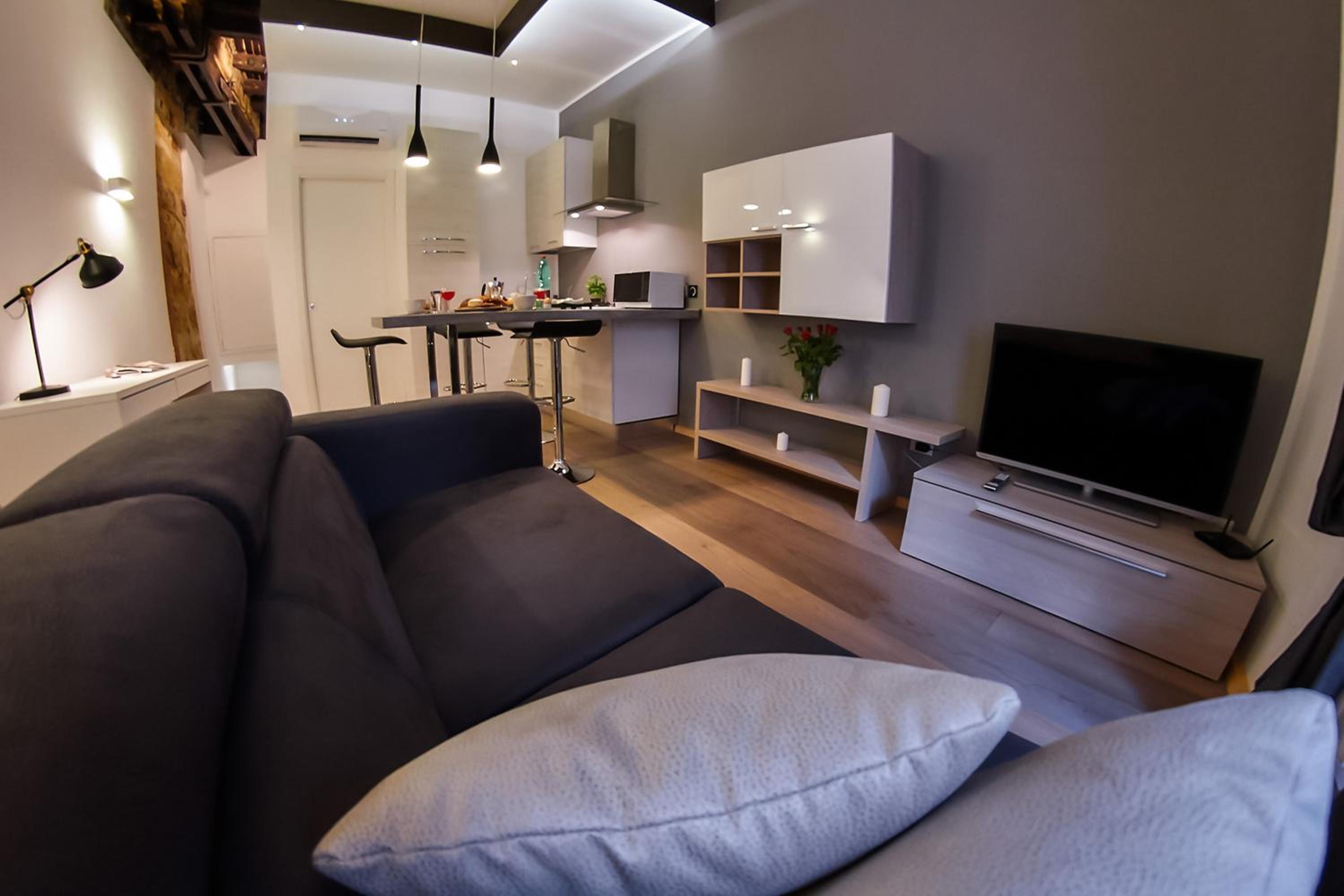 One-Bedroom Apartment - Photo 19