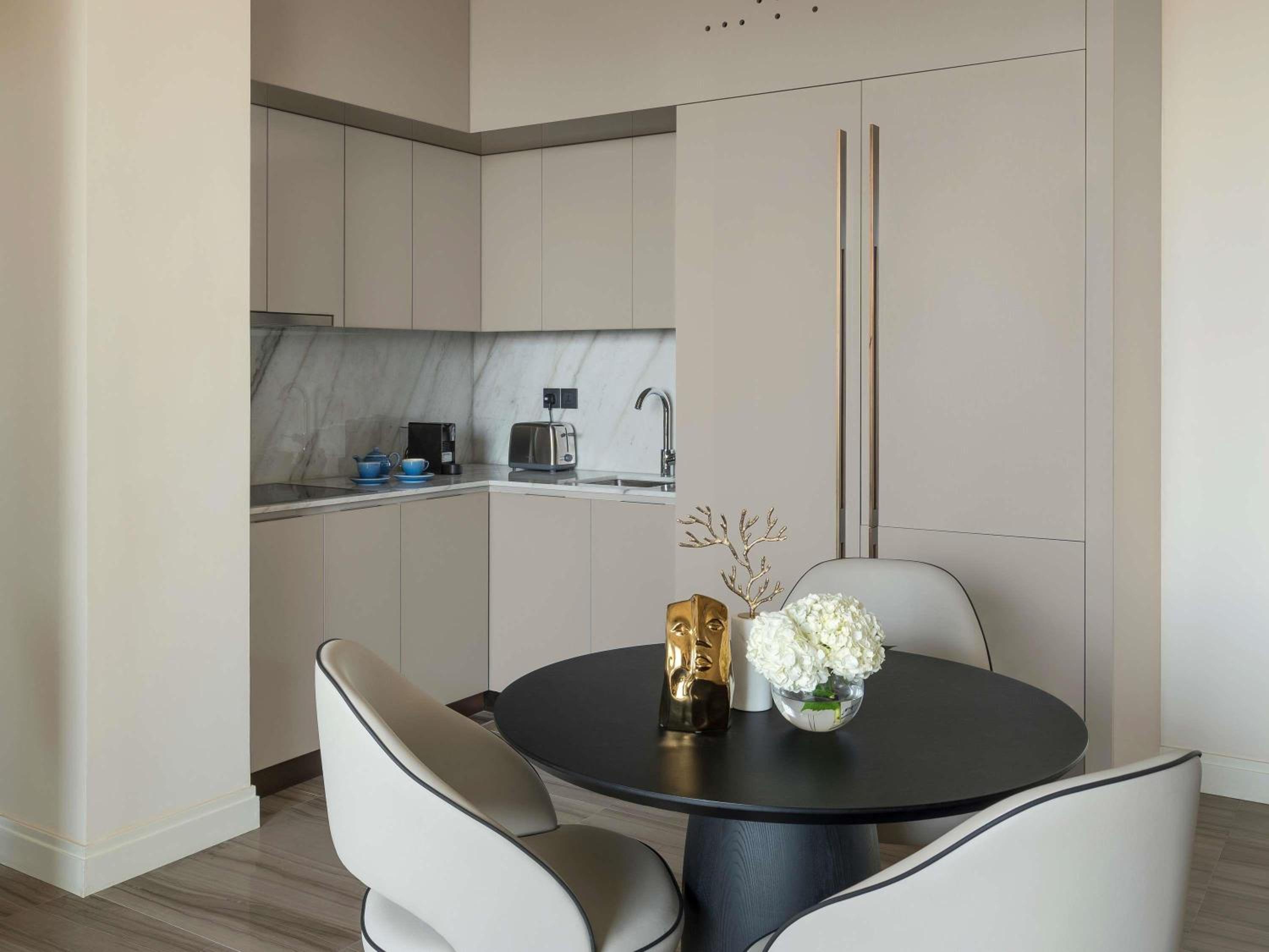 One-Bedroom Room with Terrace - Mobility Access thumbnail 5