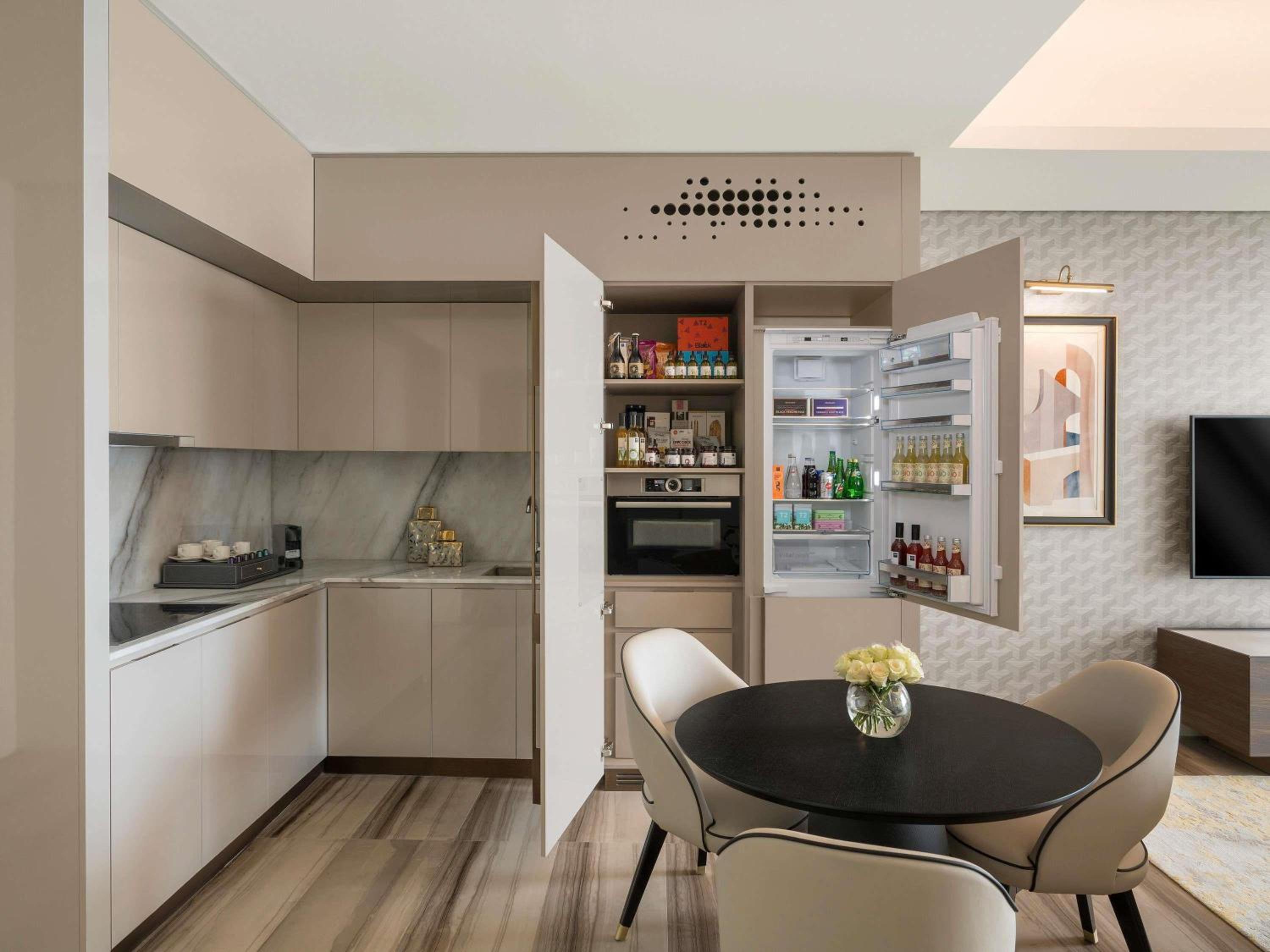 Superior Two-Bedroom with Terrace ,Panoramic View - Photo 6