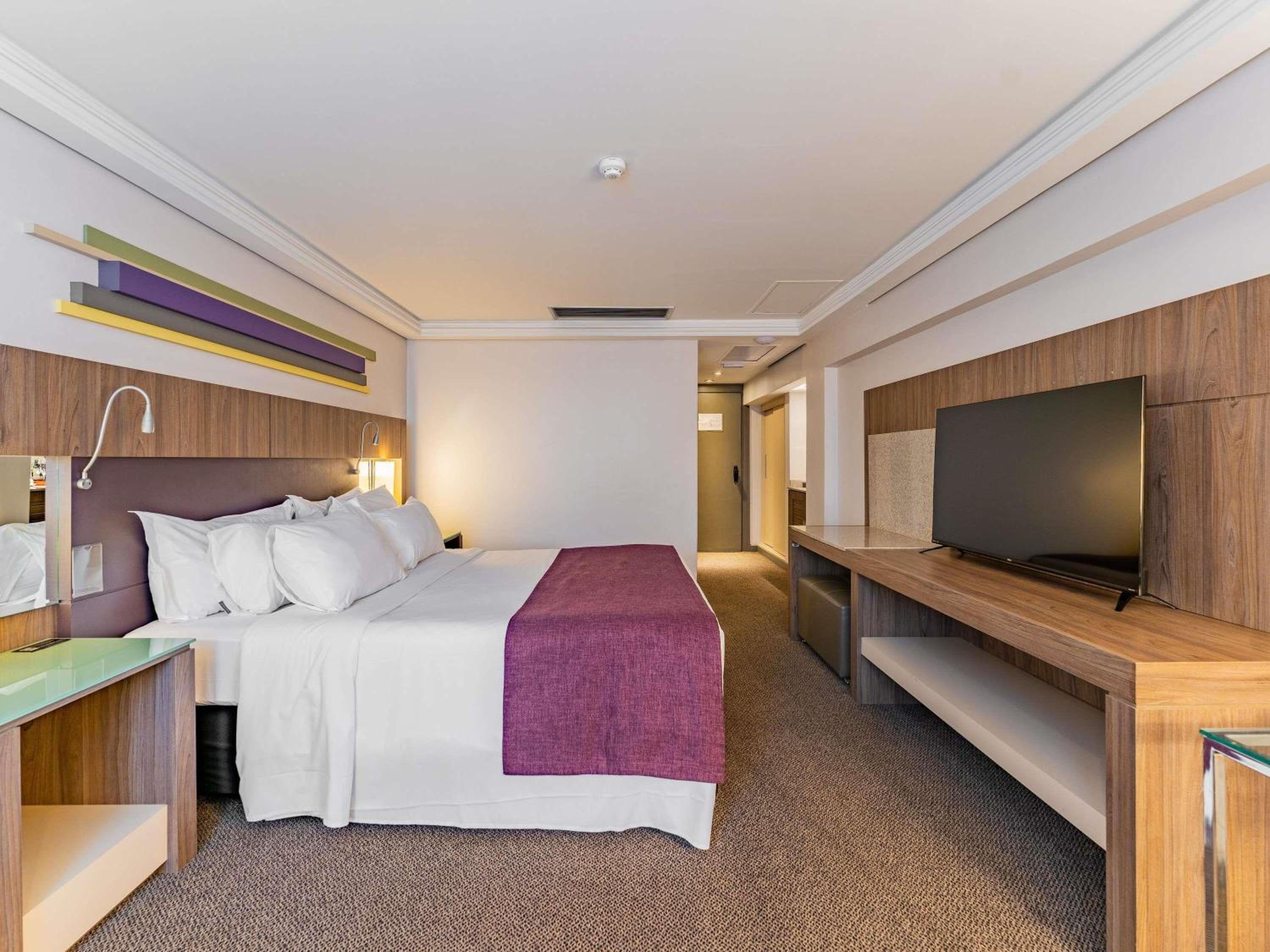 Executive King Suite - Photo 9