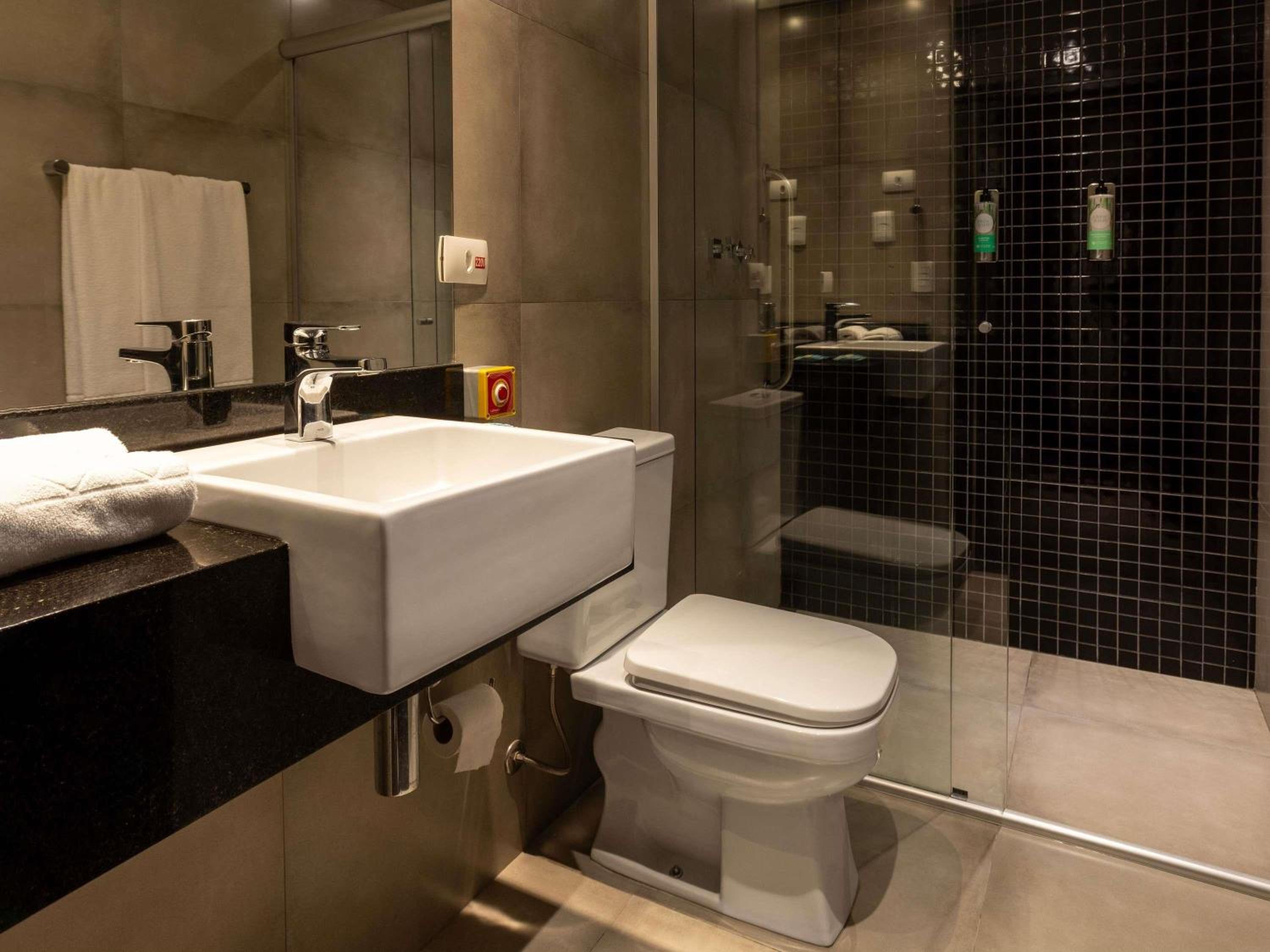 Standard Double Room (No Window) - Photo 5