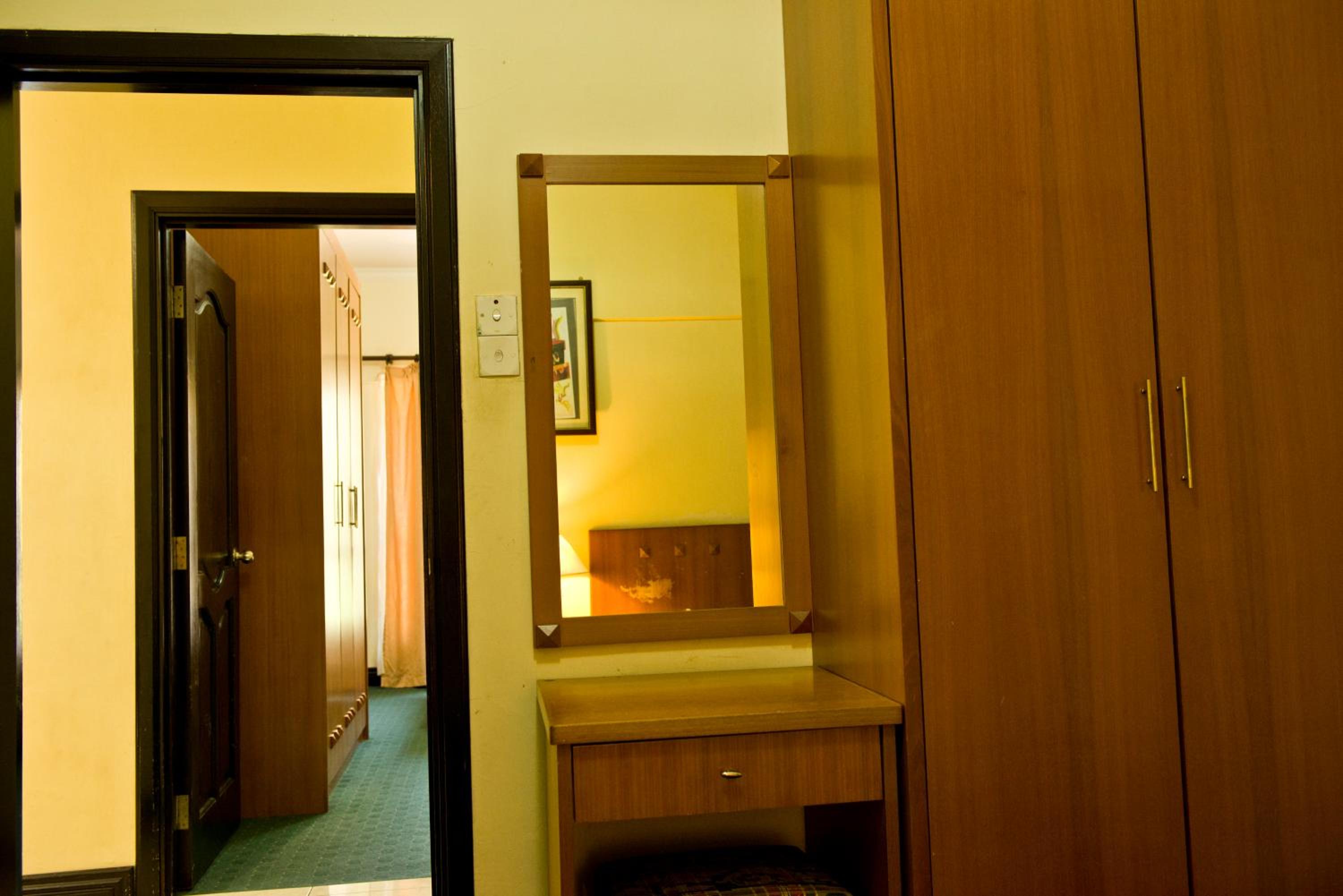 Three-Bedroom Apartment - Photo 19