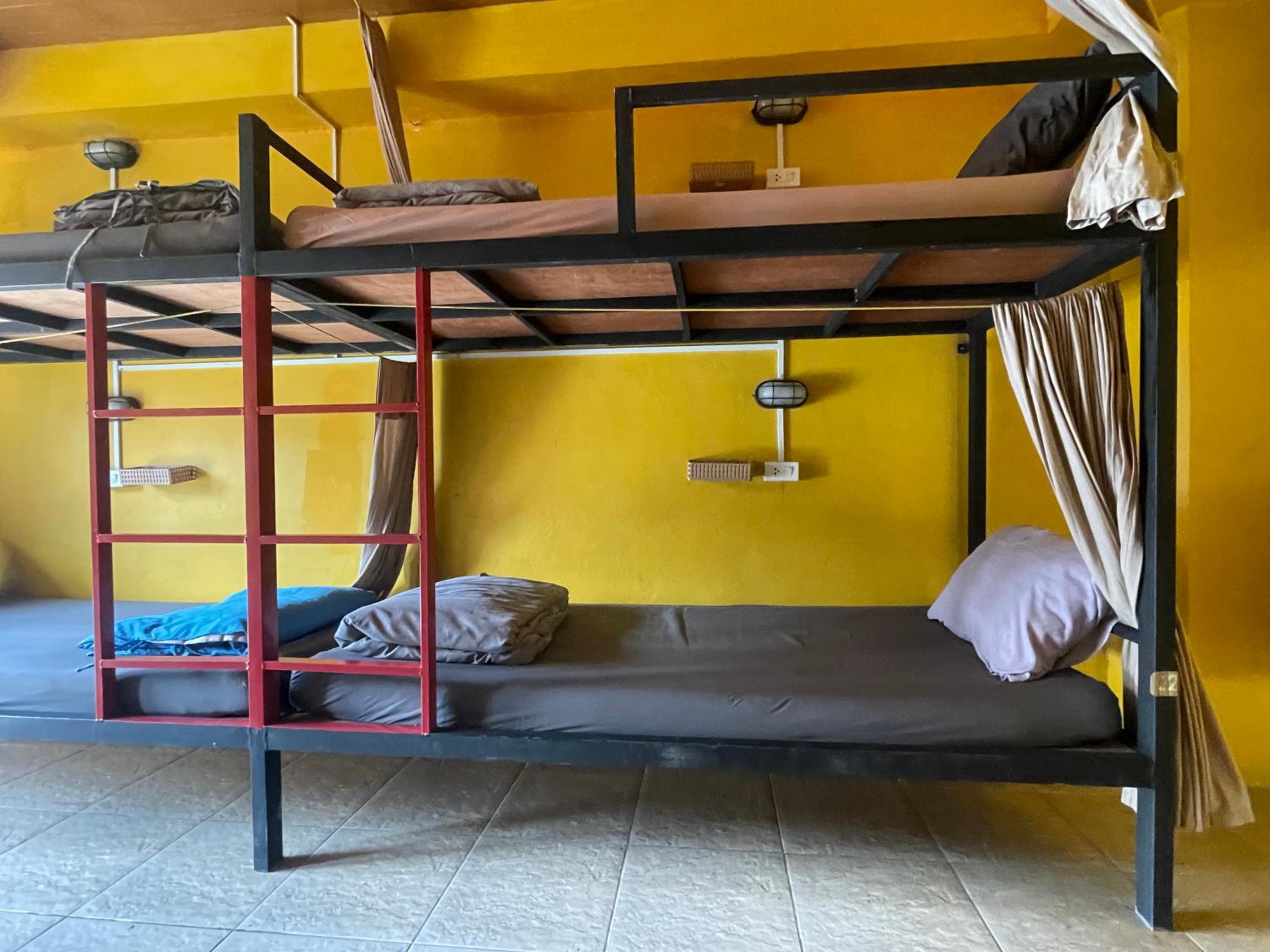 Single Bed in 6-Bed Dormitory Room photo 2