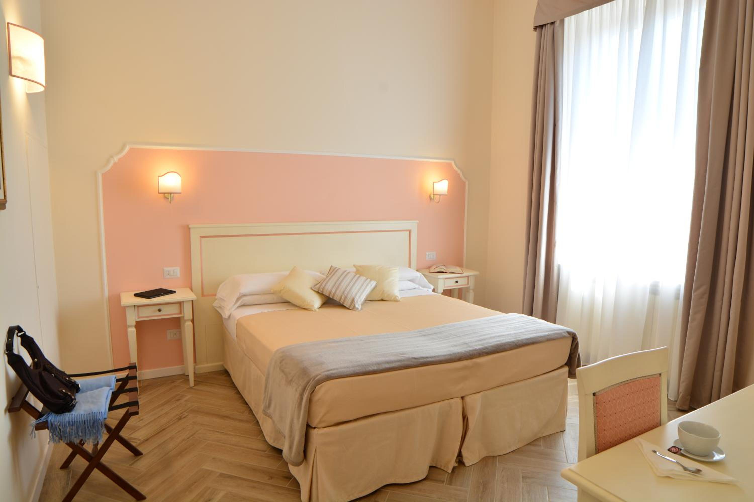 Double or Twin Room photo 3