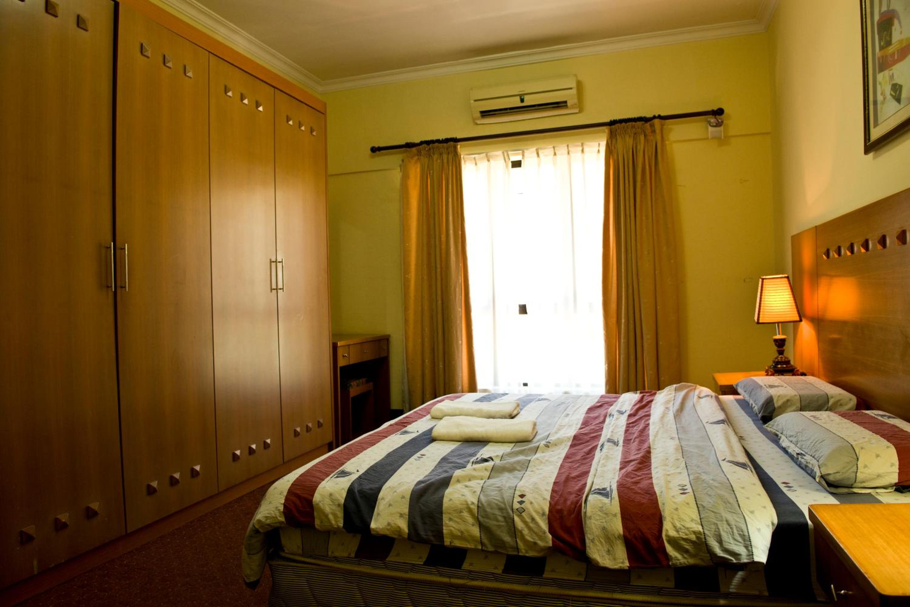 Three-Bedroom Apartment - Photo 20