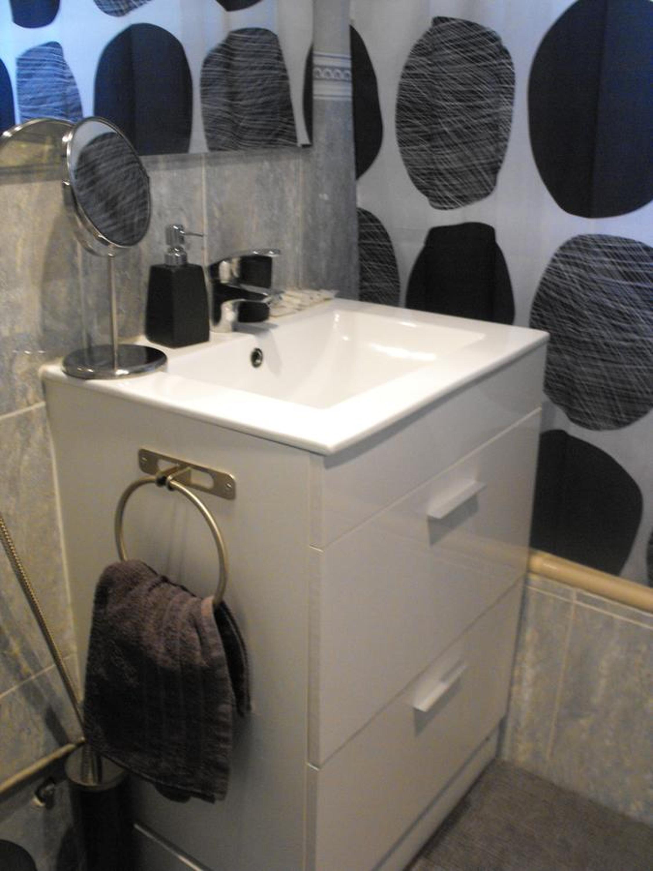Two-Bedroom Apartment - Photo 22