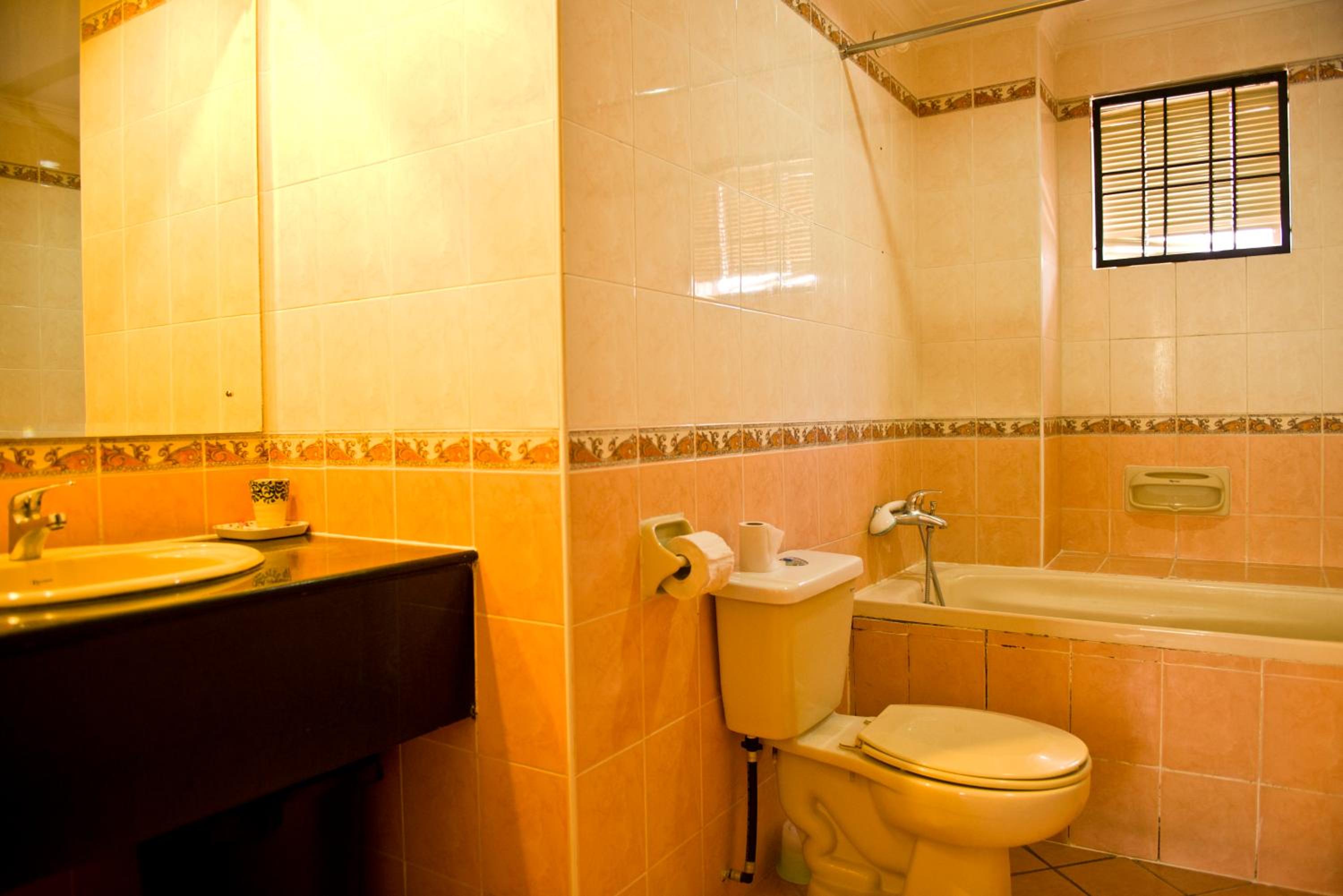 Three-Bedroom Apartment - Photo 27