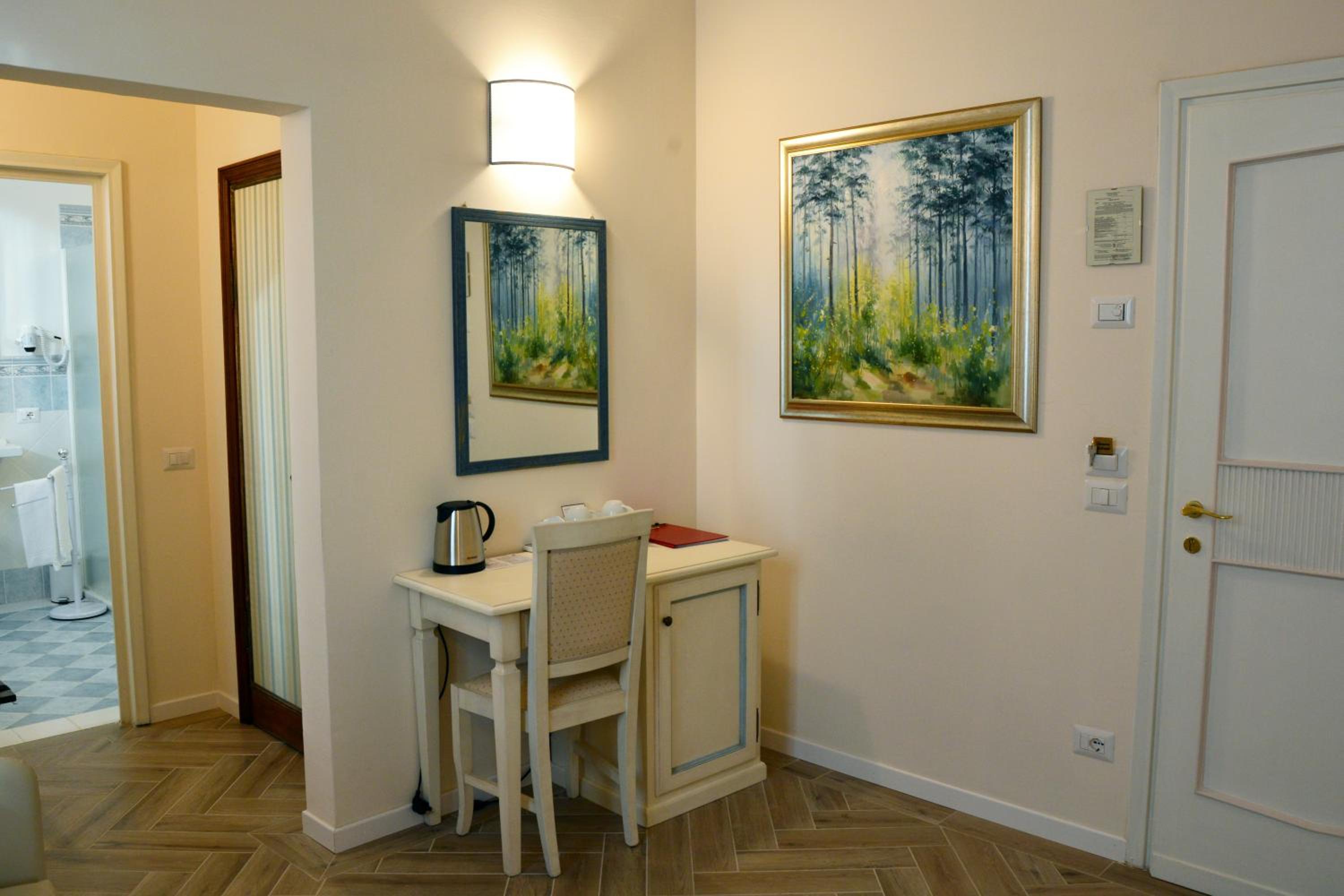 Suite with Balcony photo 2