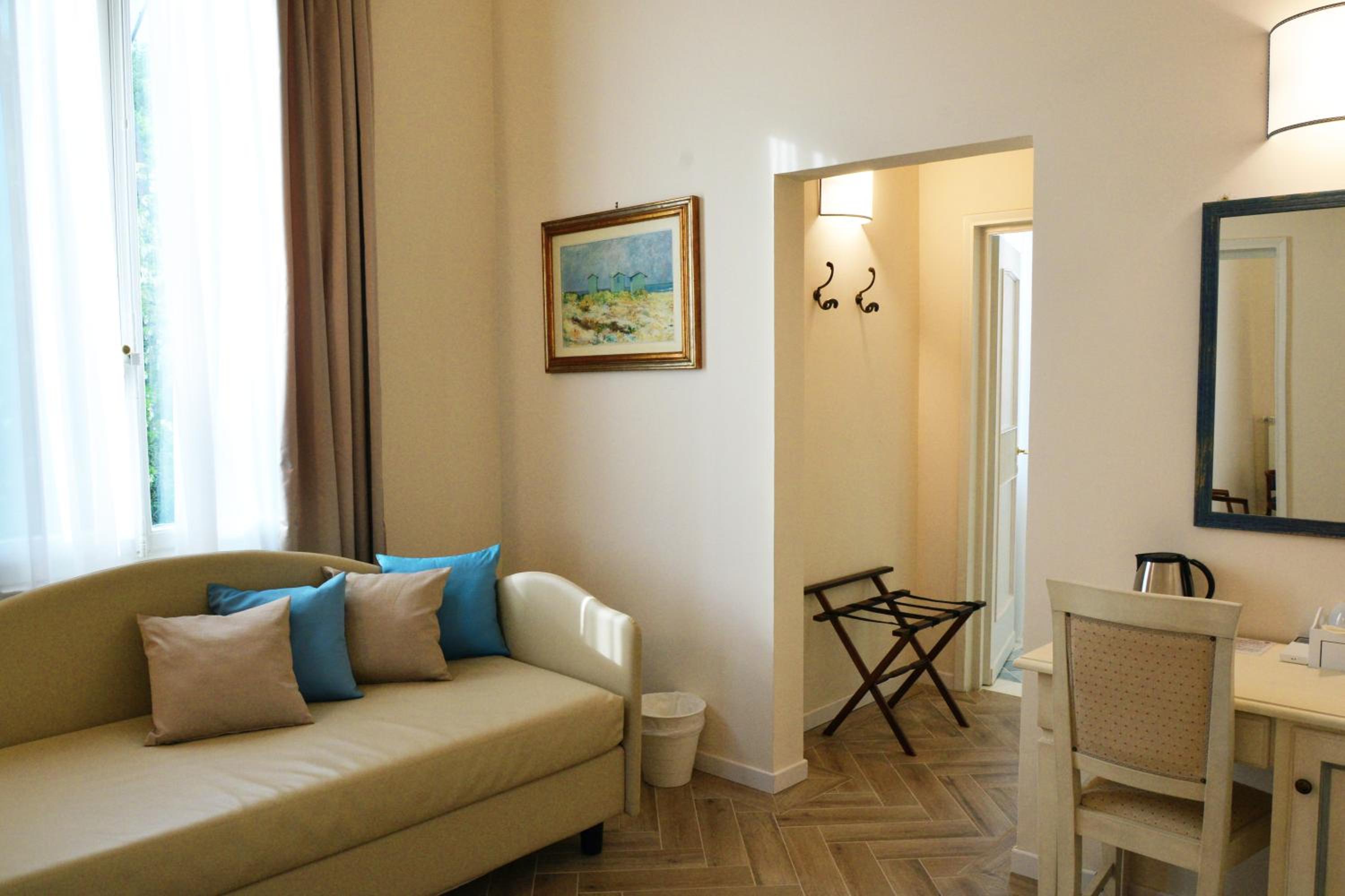 Suite with Balcony photo 1