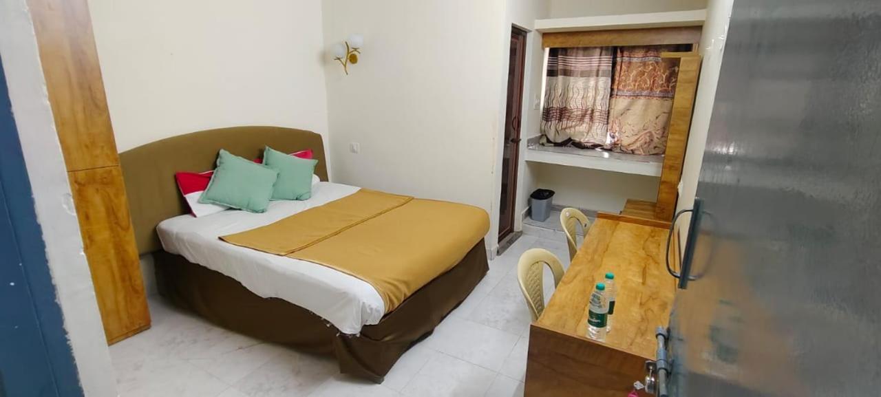 Budget Double Room photo 3