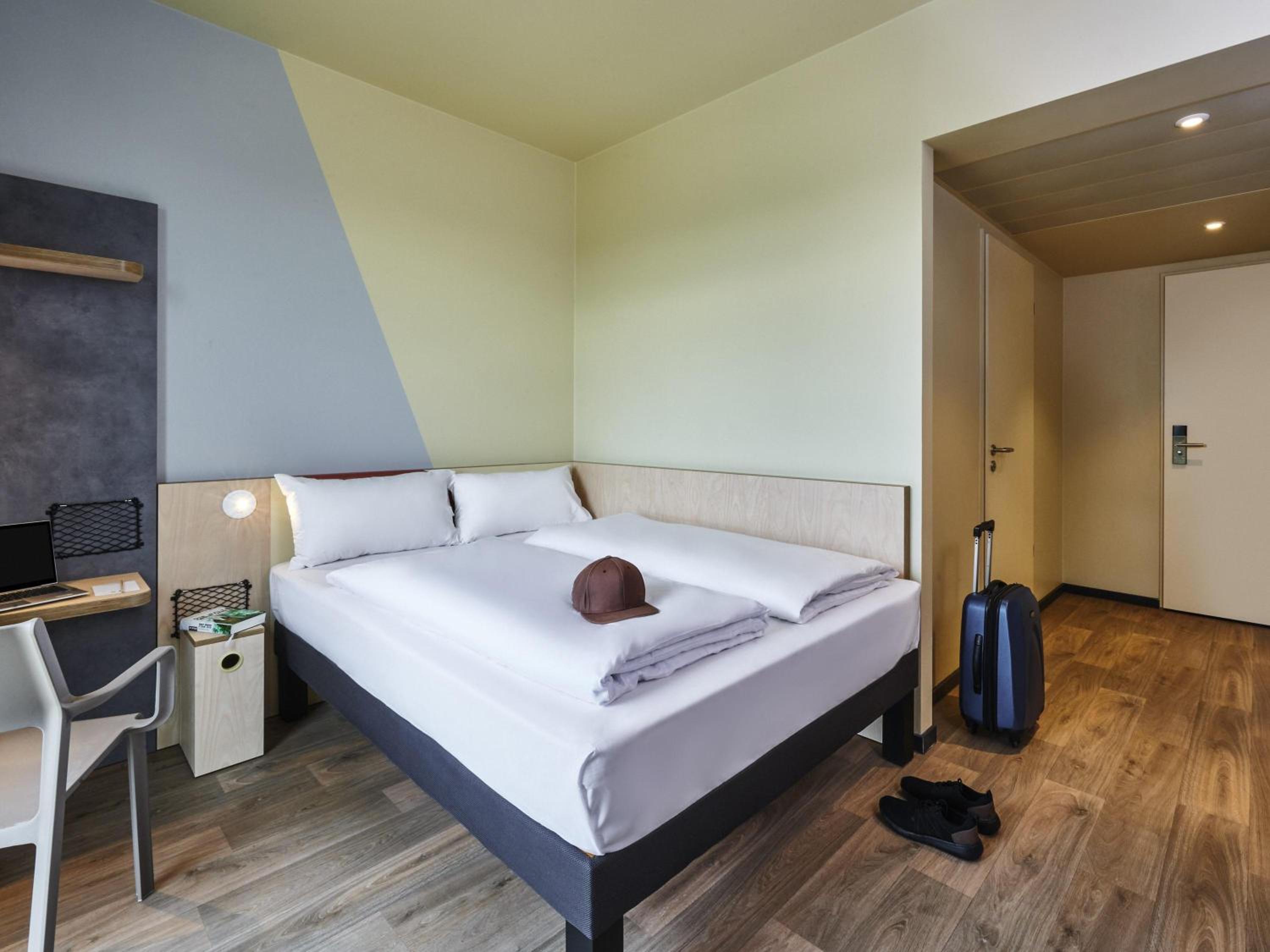Standard Double Room - Disability Access - Photo 1