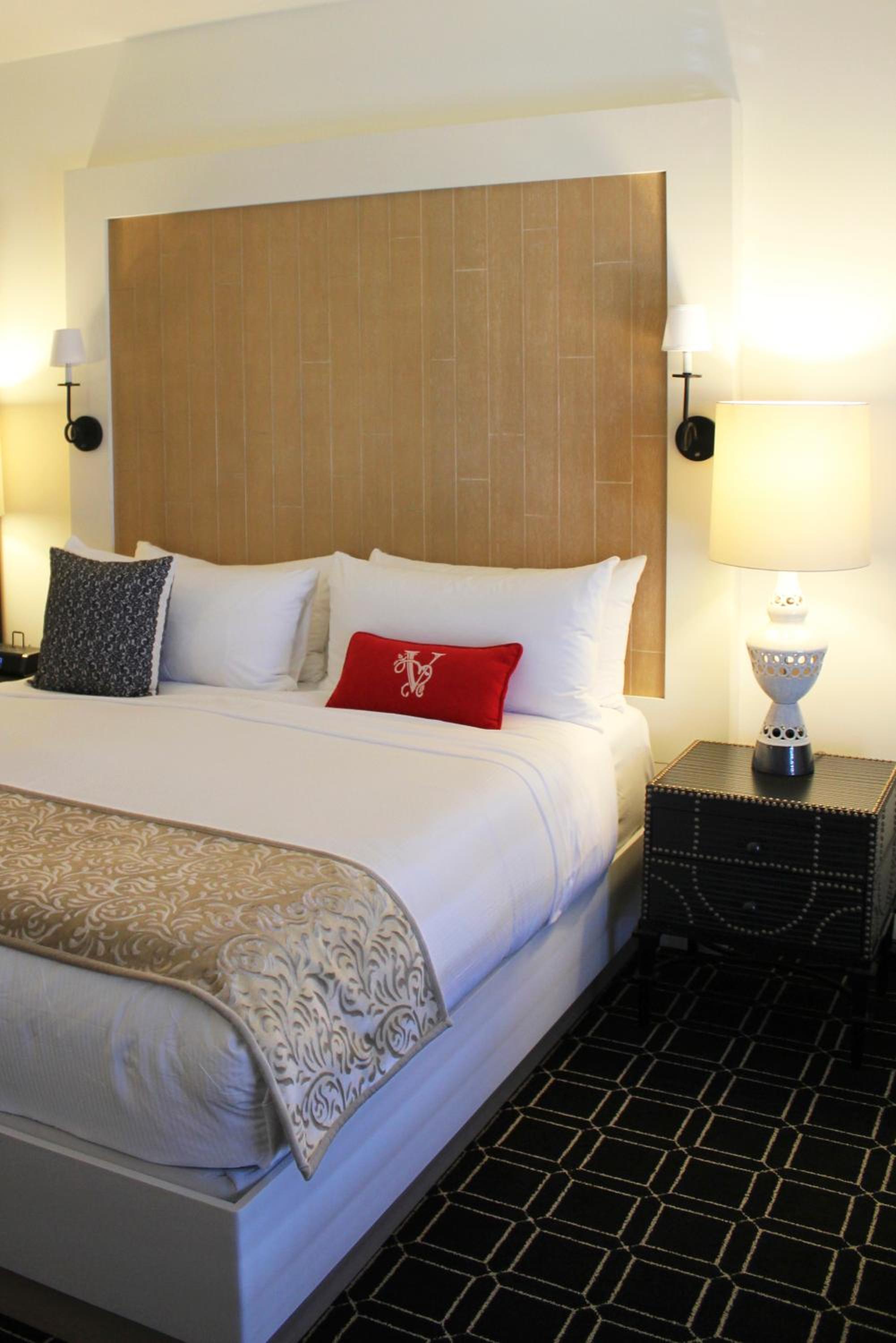 Traditional King Room - Photo 3