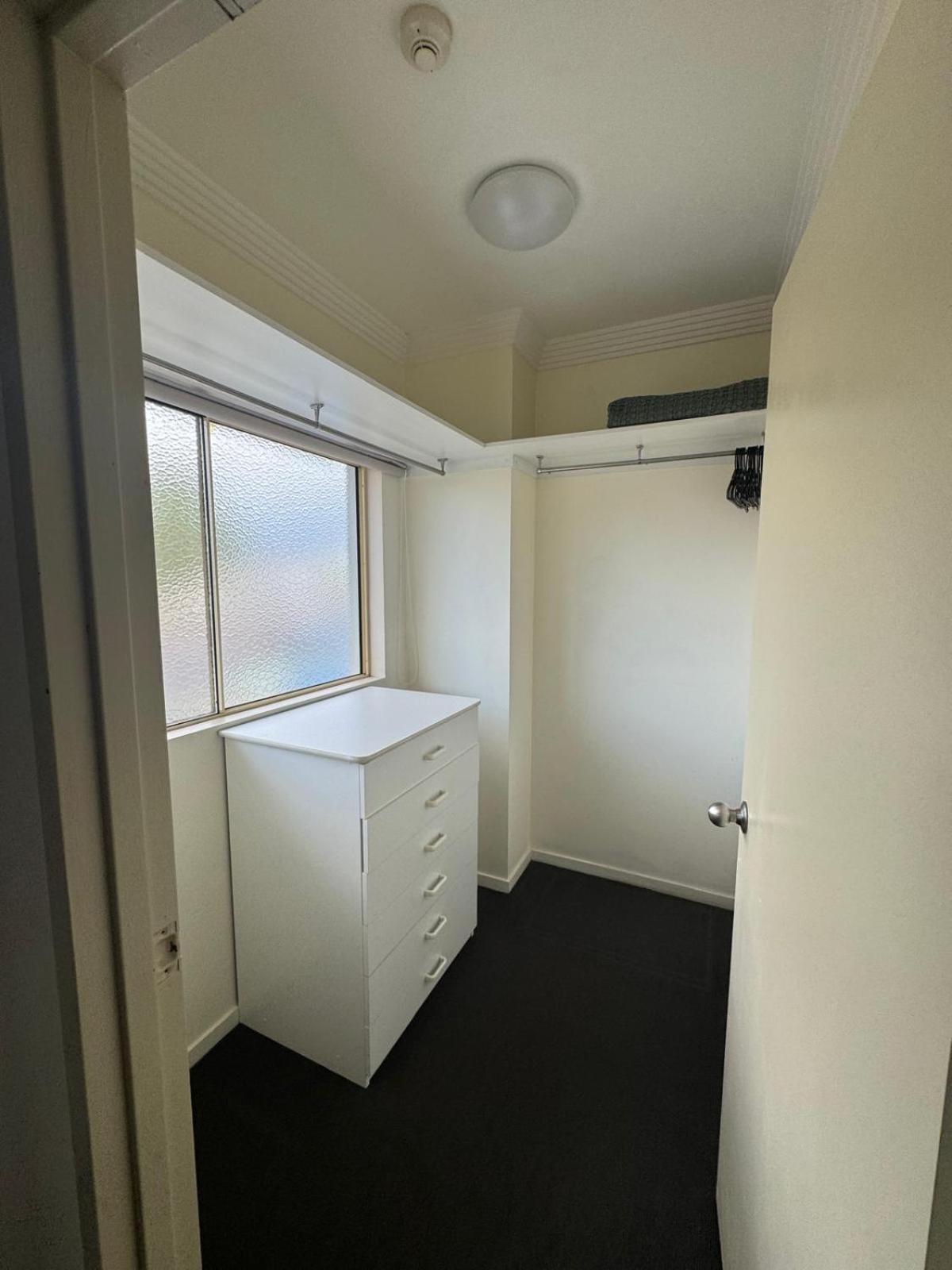 2 Bedroom Apartment - Photo 4
