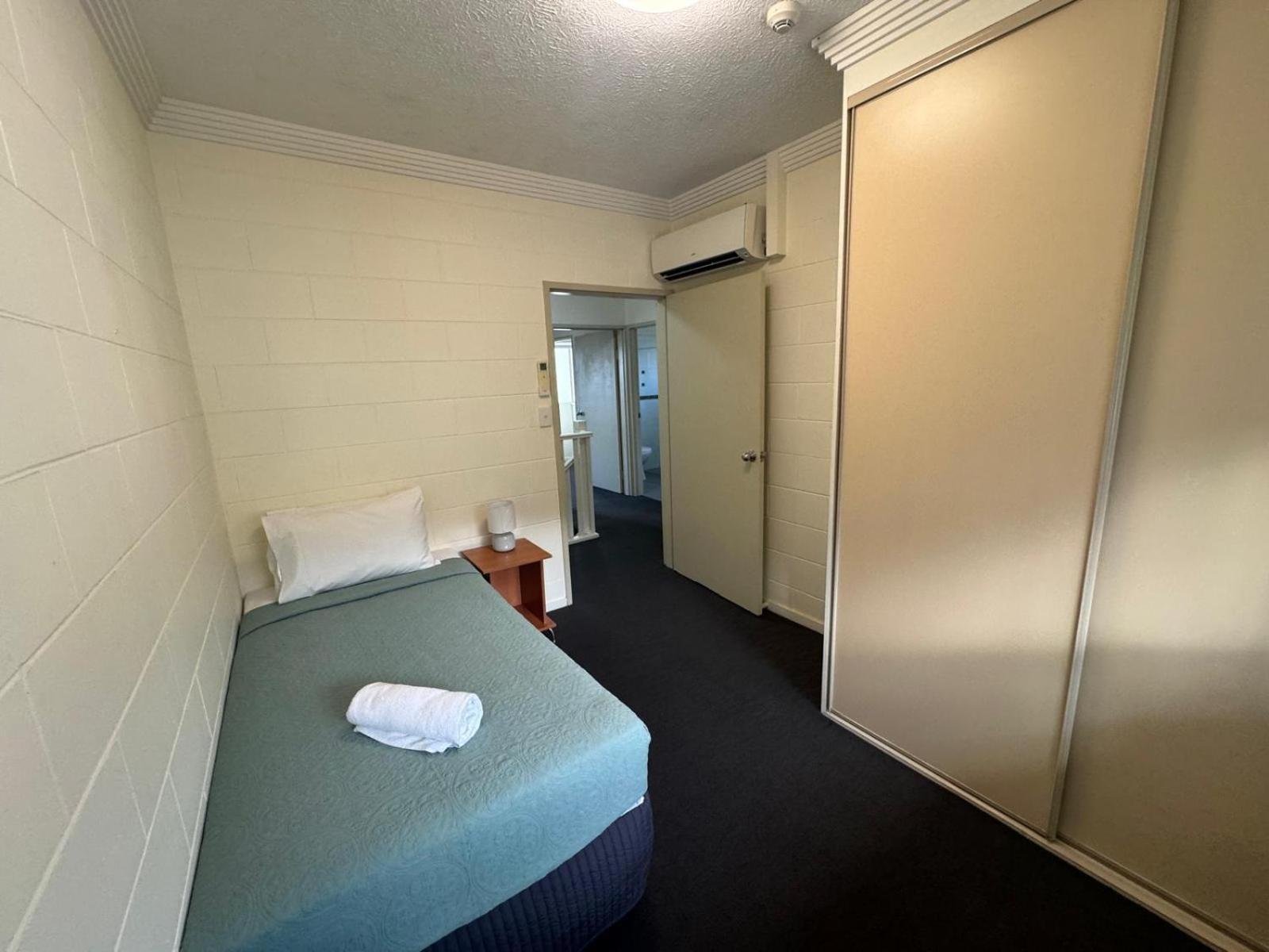2 Bedroom Apartment - Photo 5