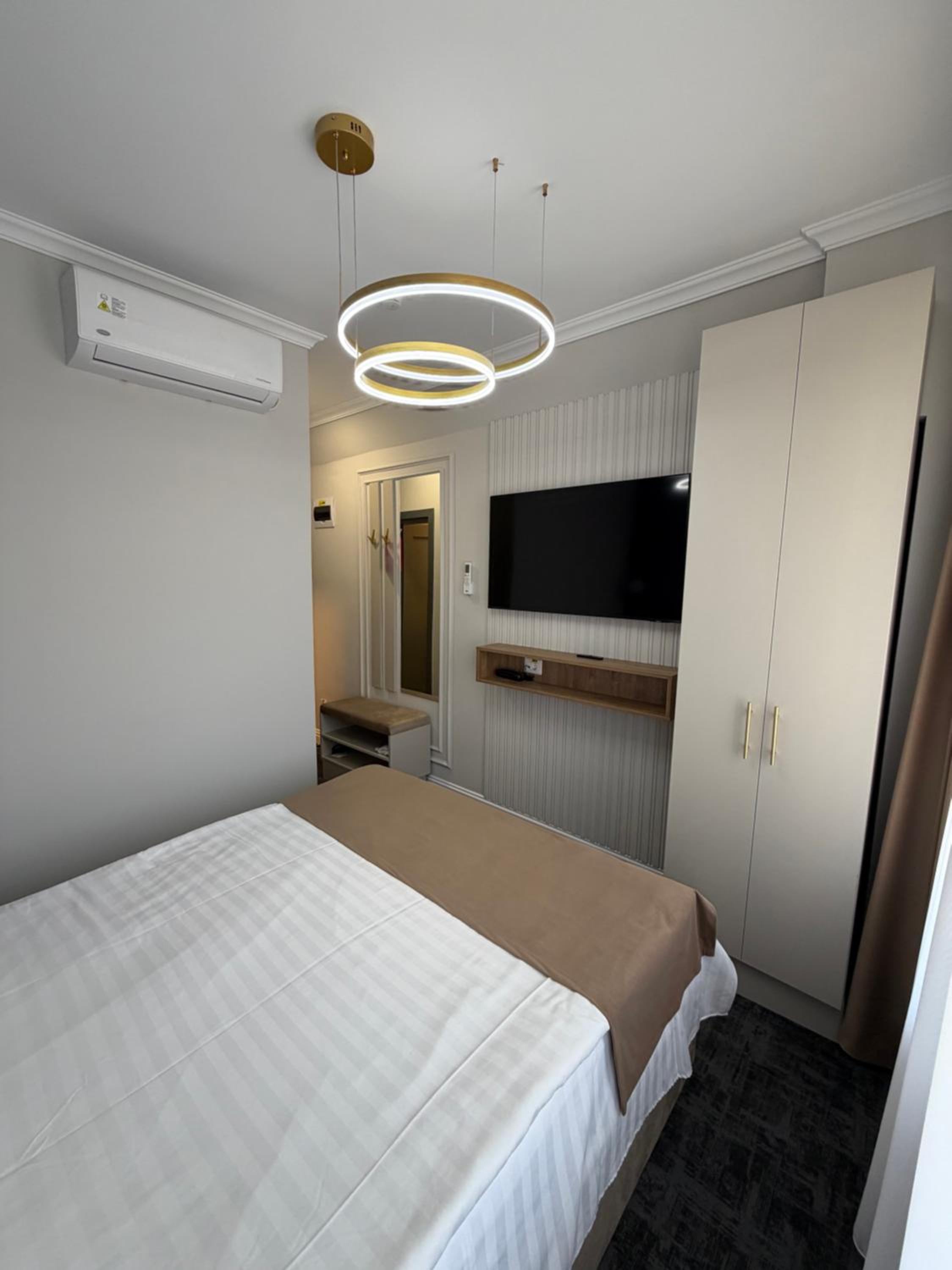 Economy Double Room photo 2
