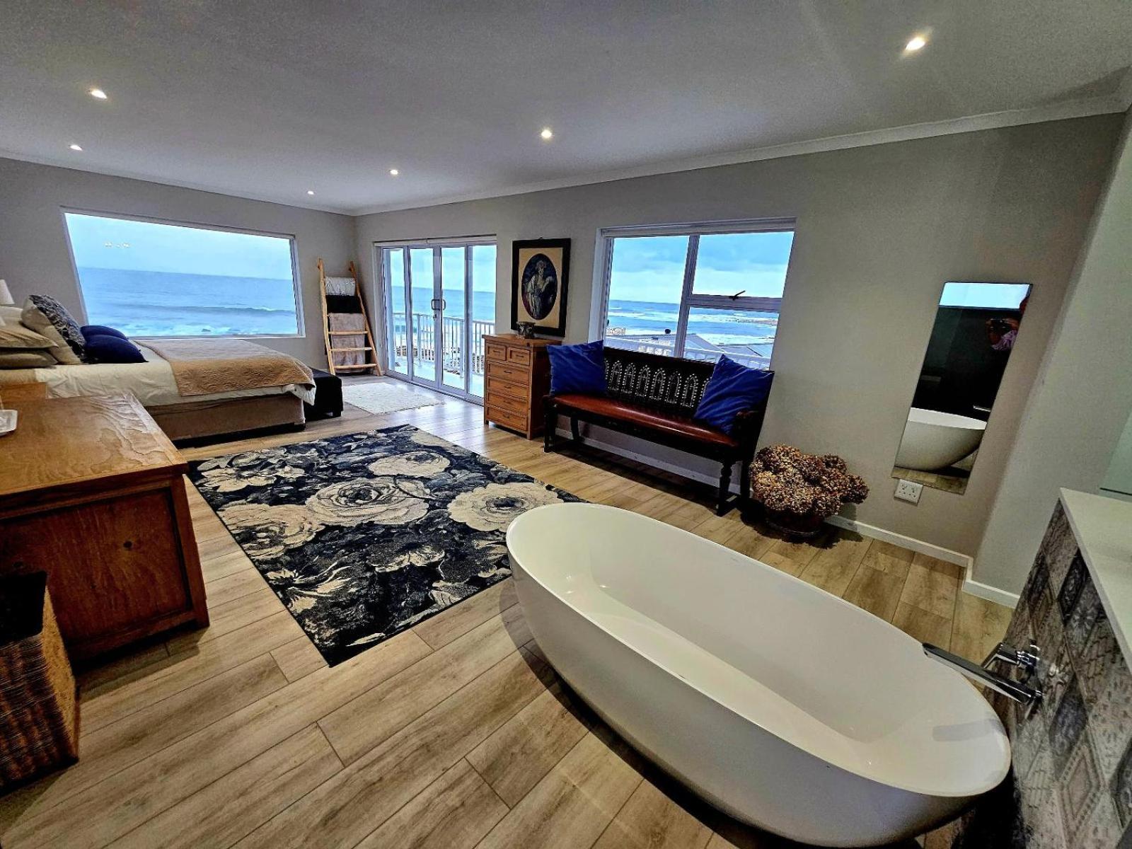 Luxury King Room photo 2
