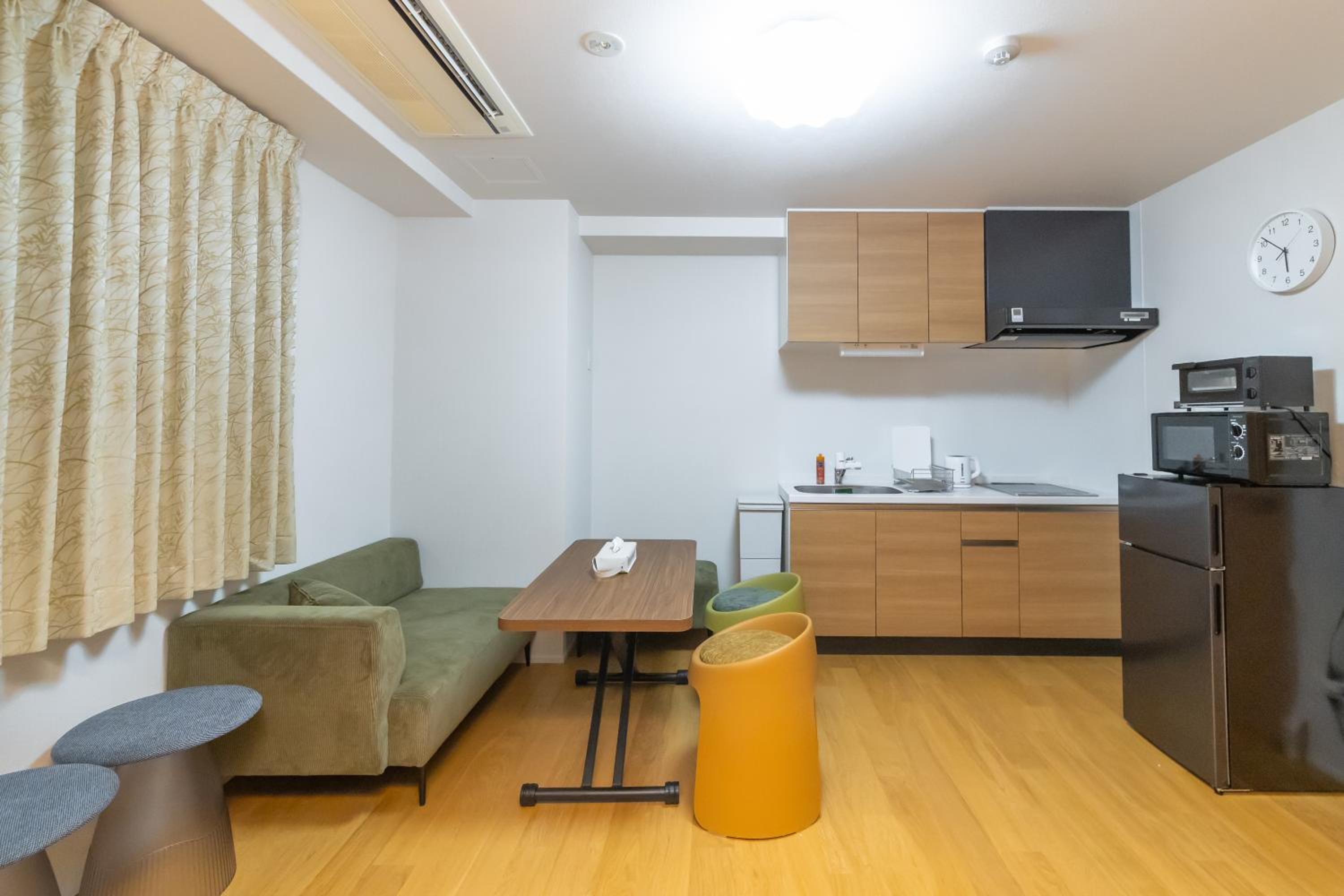 Two-Bedroom Deluxe Apartment with Balcony
