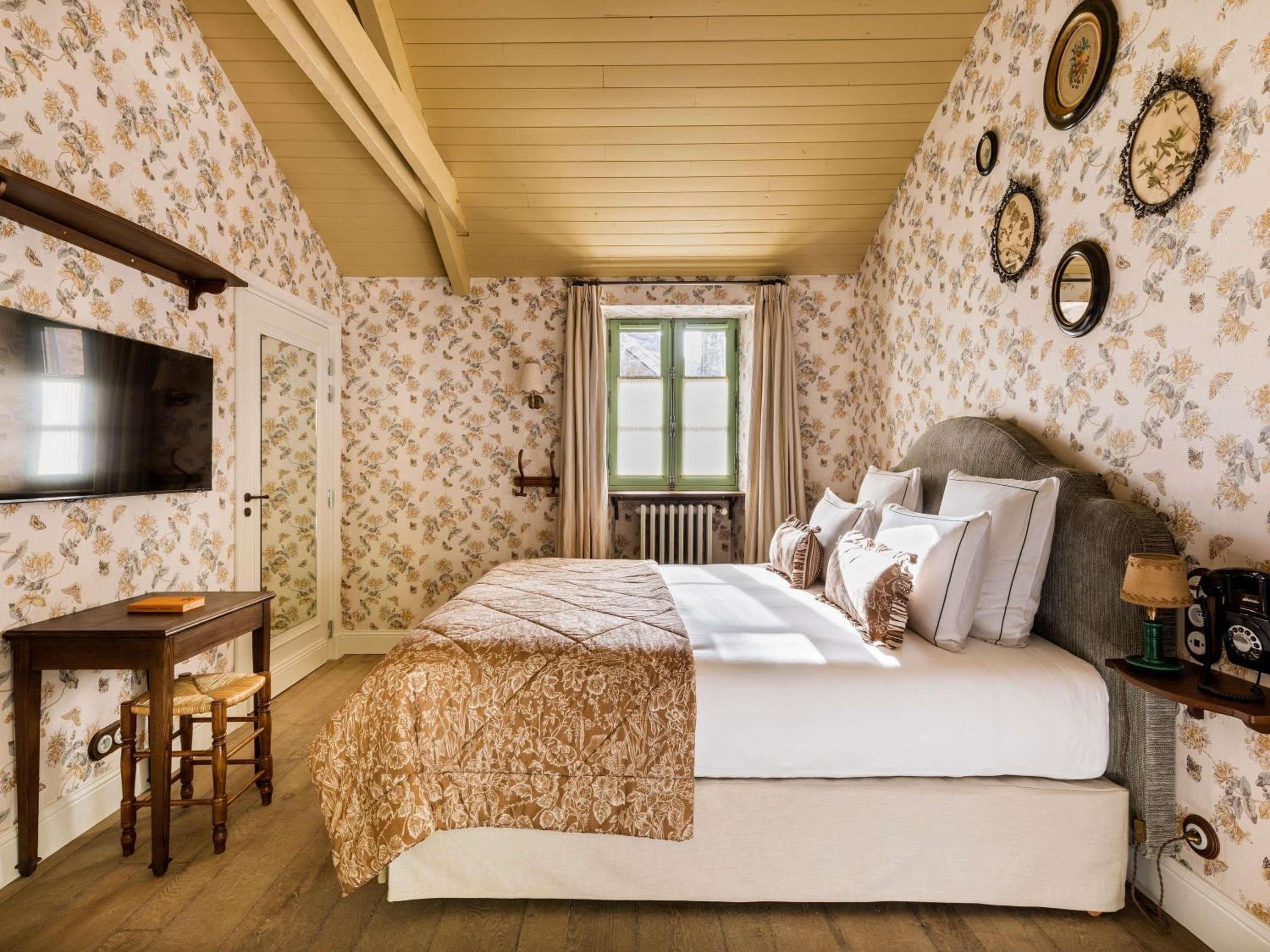 LA FERME – SUPERIOR ROOM, 1 King bed