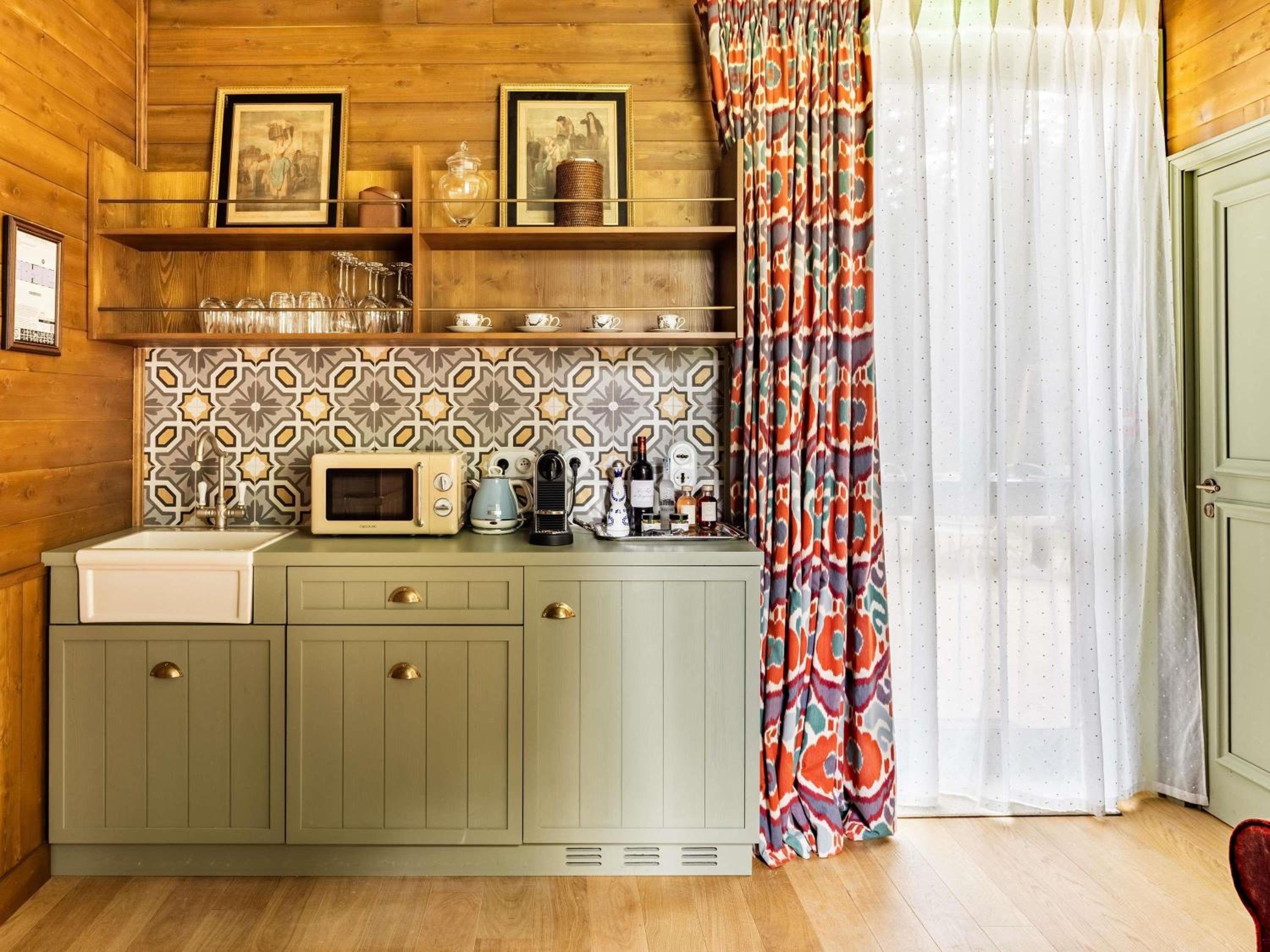 LE PAVILLON DES SOURCES, Two-Bedroom Pavilion with Two Queen Beds and Private Garden photo 3