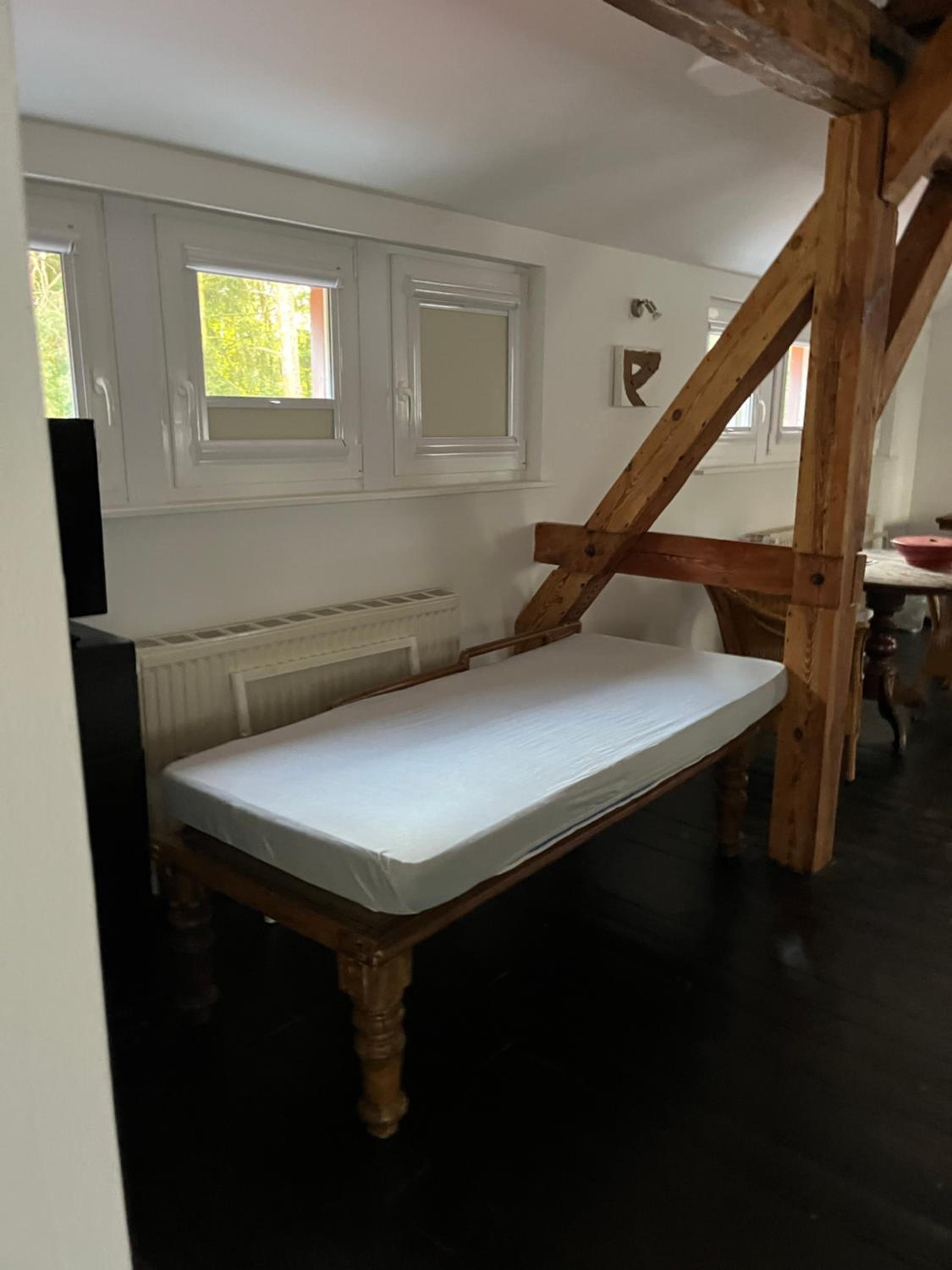 Studio with Lake View attic photo 2