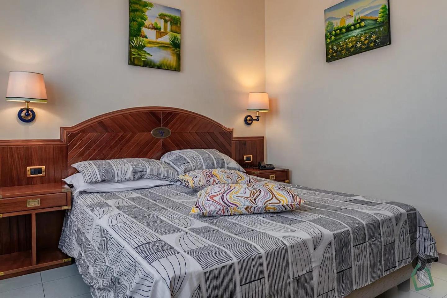 Budget Double Room photo 2