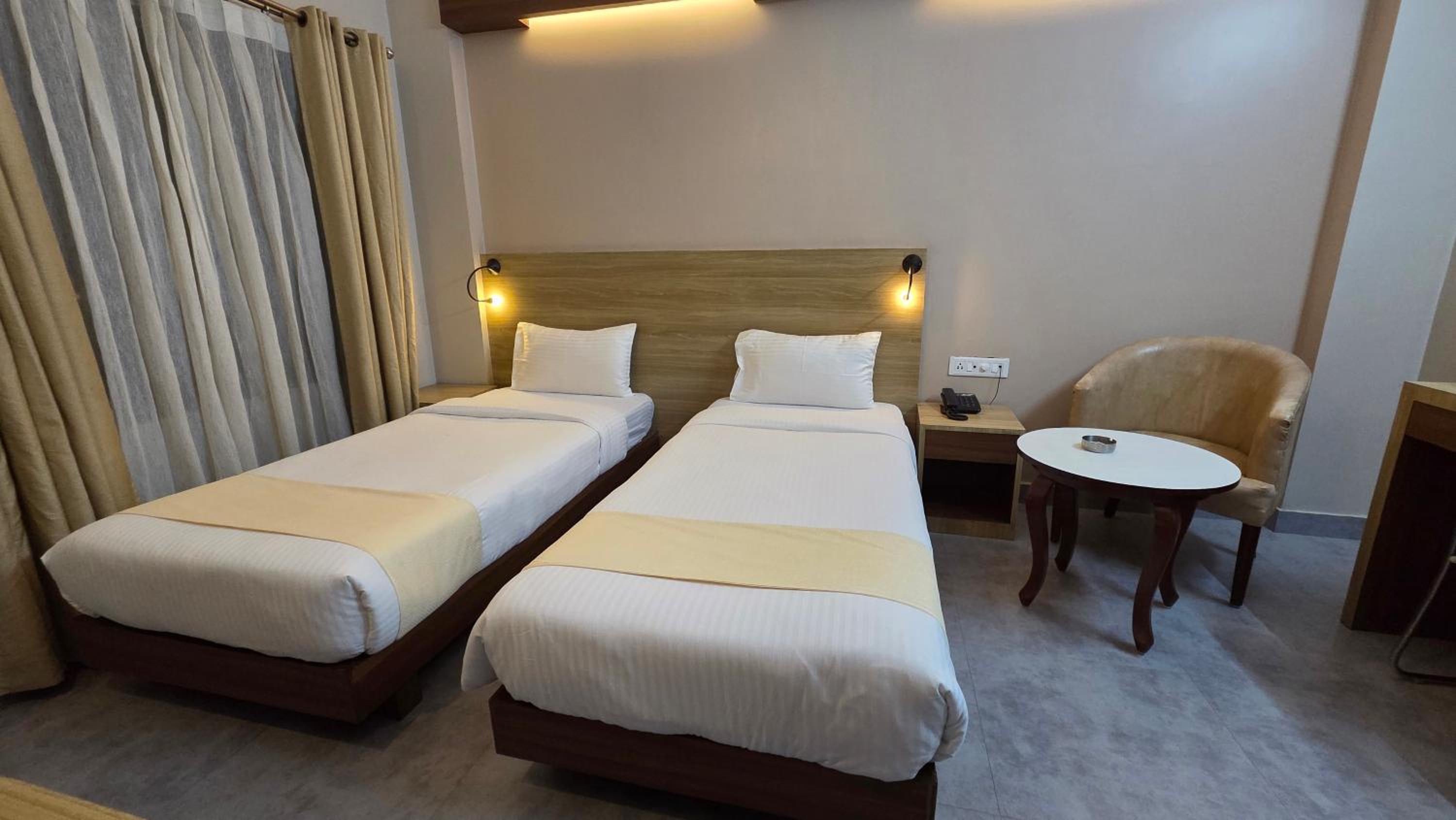Deluxe Twin Room